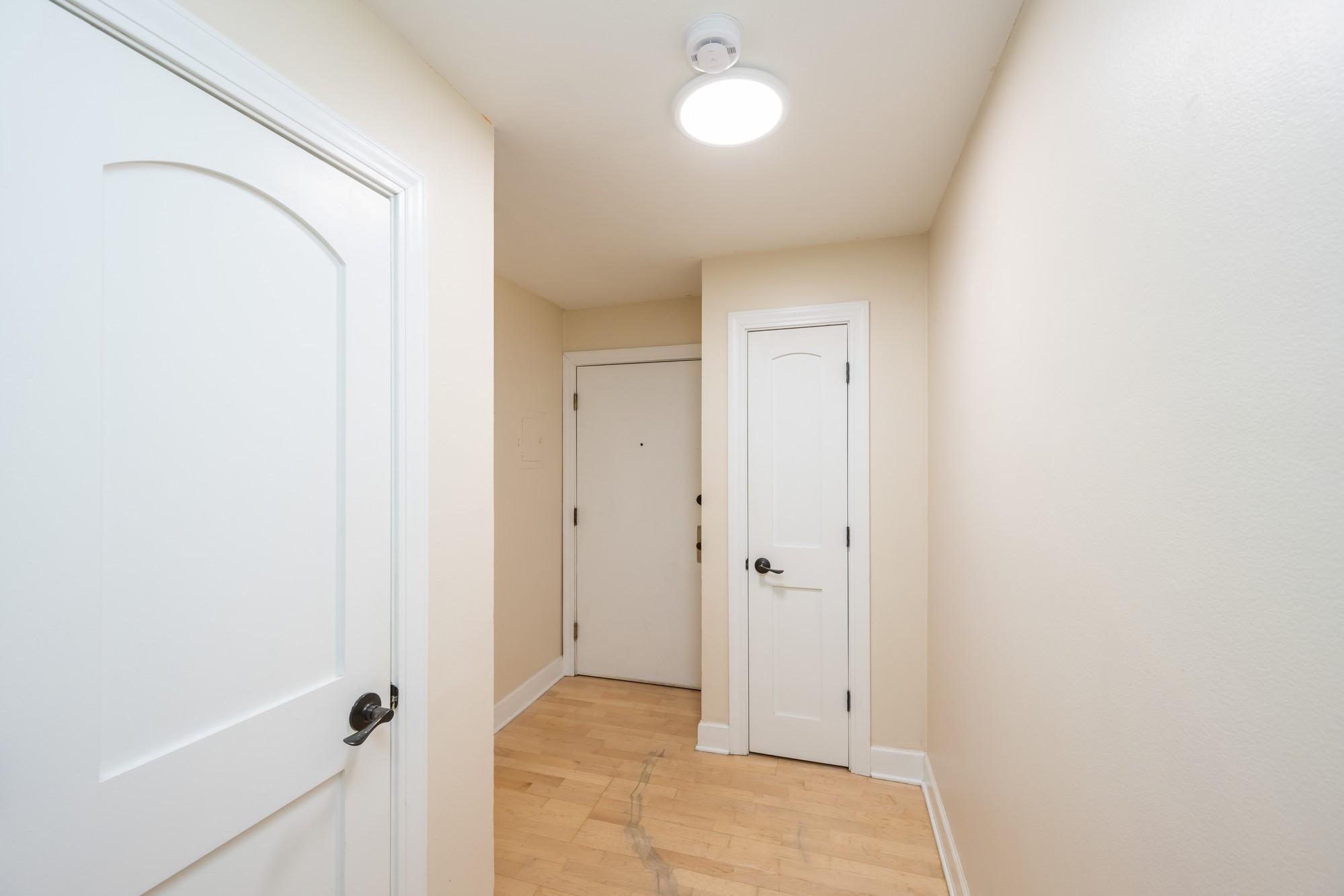 View of Residential at 2507 Bryant Avenue #1, Minneapolis MN 55405, Minneapolis (20 of 29) - Mike Wilen | Minnesota Team Real Estate