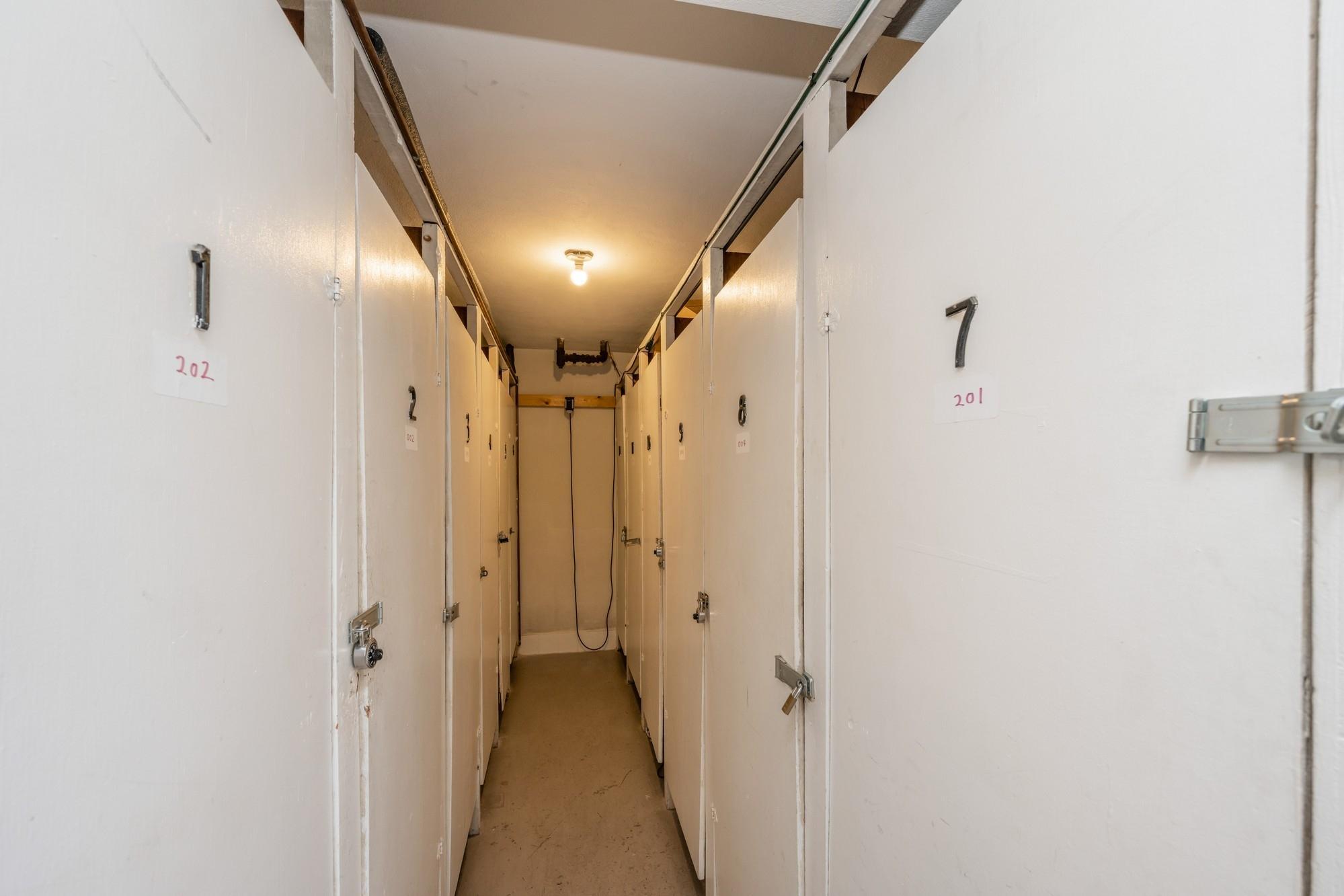 View of Residential at 2507 Bryant Avenue #1, Minneapolis MN 55405, Minneapolis (22 of 29) - Mike Wilen | Minnesota Team Real Estate