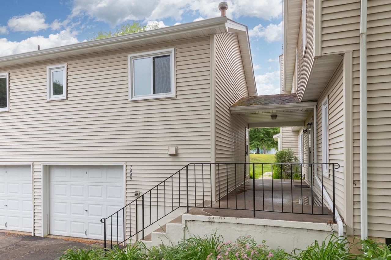 View of Residential at 7440 Landau Curve, Bloomington MN 55438, Bloomington (4 of 27) - Mike Wilen | Minnesota Team Real Estate