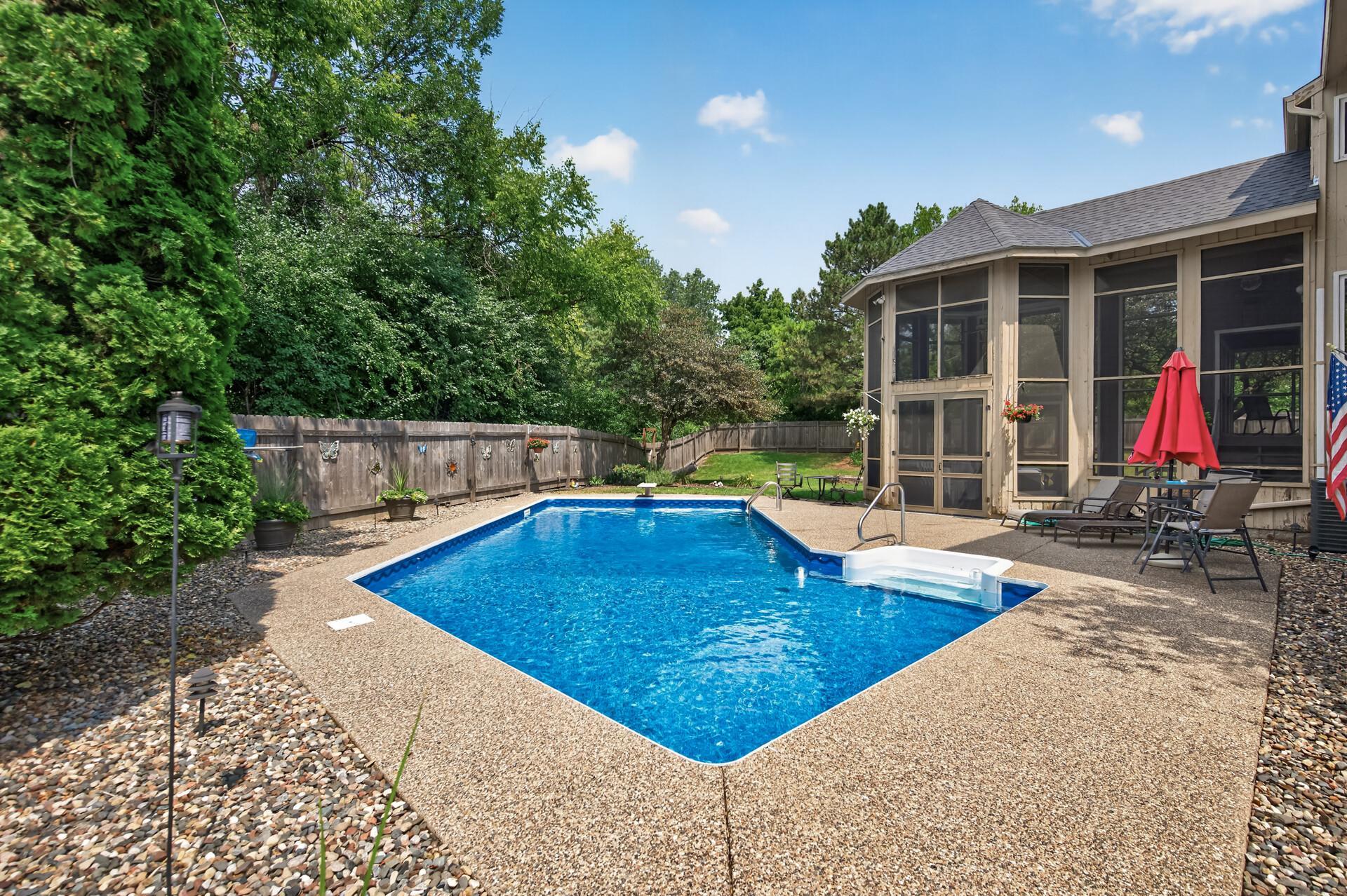 View of Residential at 7001 Beacon Circle, Eden Prairie MN 55346, Eden Prairie (40 of 46) - Mike Wilen | Minnesota Team Real Estate