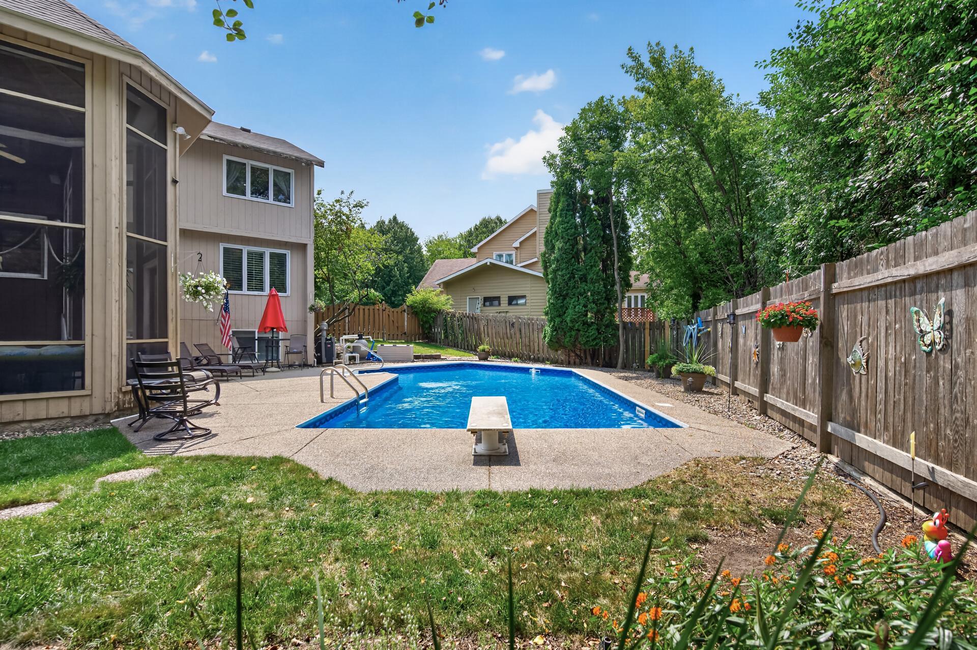 View of Residential at 7001 Beacon Circle, Eden Prairie MN 55346, Eden Prairie (37 of 46) - Mike Wilen | Minnesota Team Real Estate