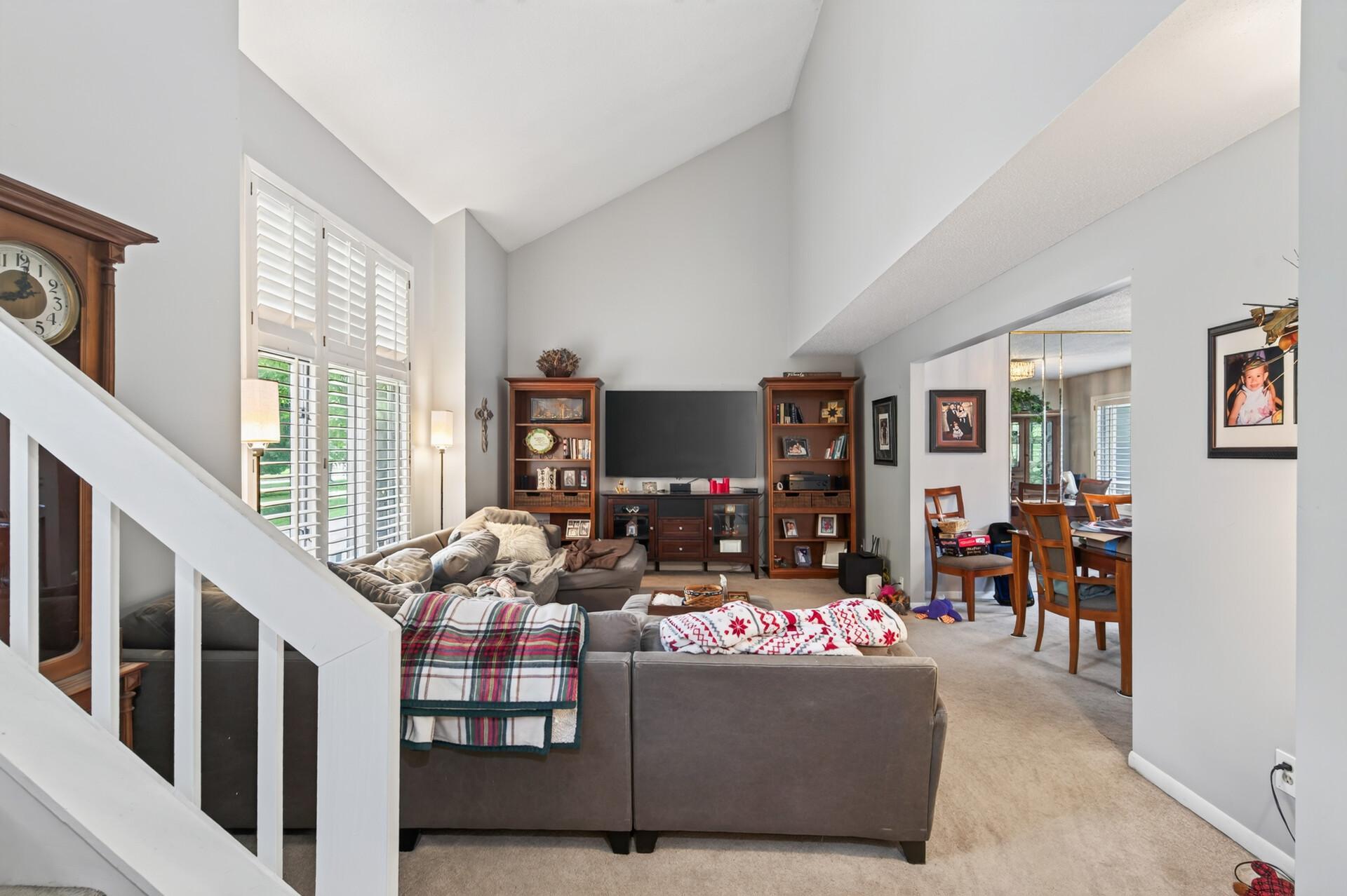 View of Residential at 7001 Beacon Circle, Eden Prairie MN 55346, Eden Prairie (7 of 46) - Mike Wilen | Minnesota Team Real Estate
