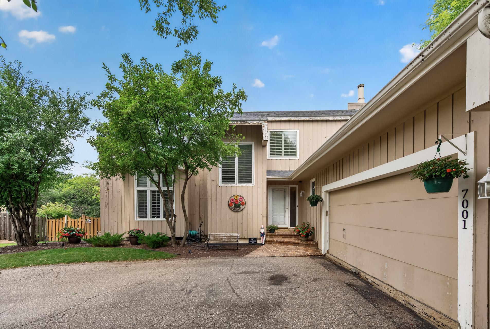 View of Residential at 7001 Beacon Circle, Eden Prairie MN 55346, Eden Prairie (2 of 46) - Mike Wilen | Minnesota Team Real Estate
