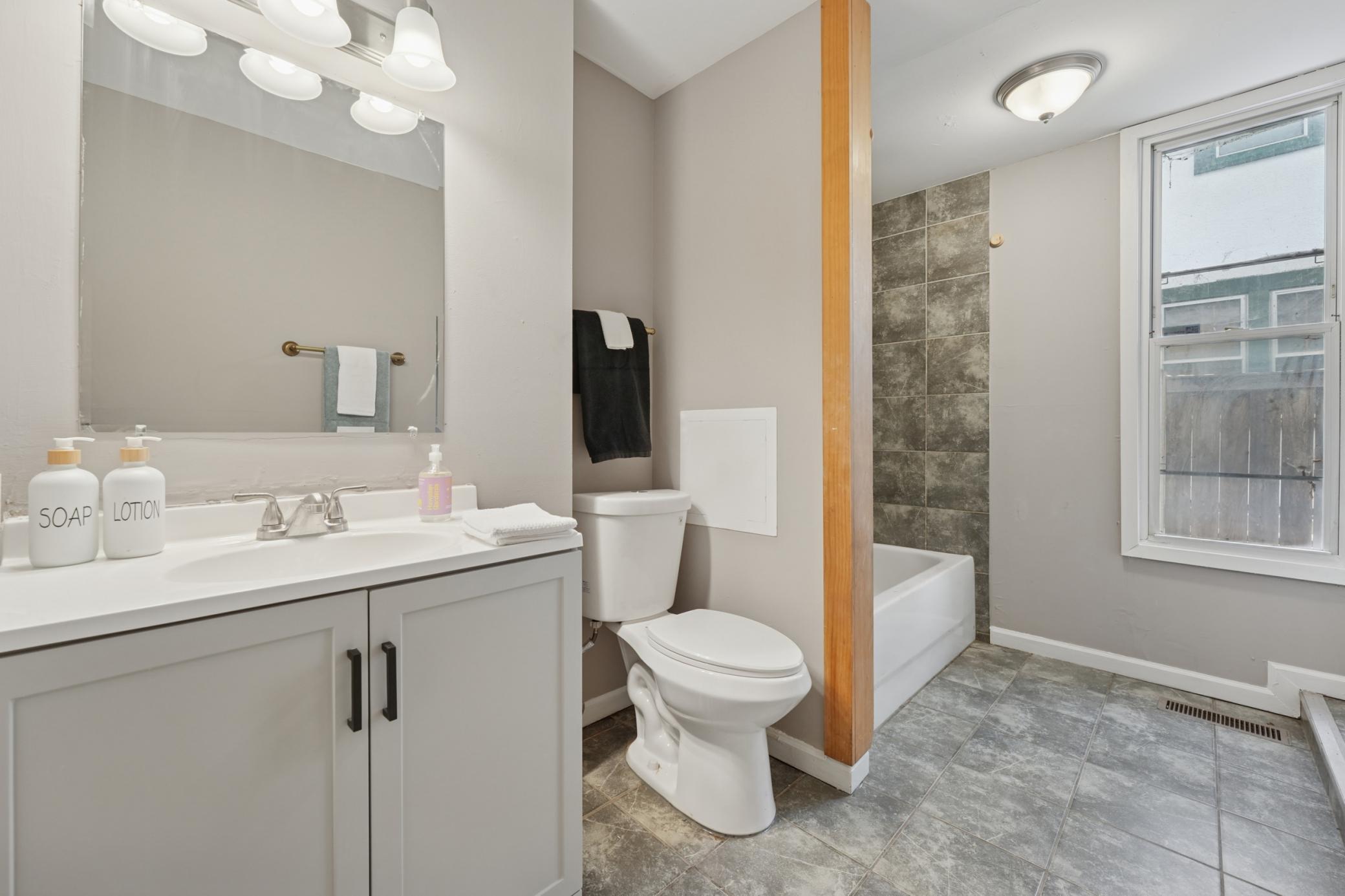 View of Residential at 3619 Aldrich Avenue, Minneapolis MN 55412, Minneapolis (16 of 22) - Mike Wilen | Minnesota Team Real Estate