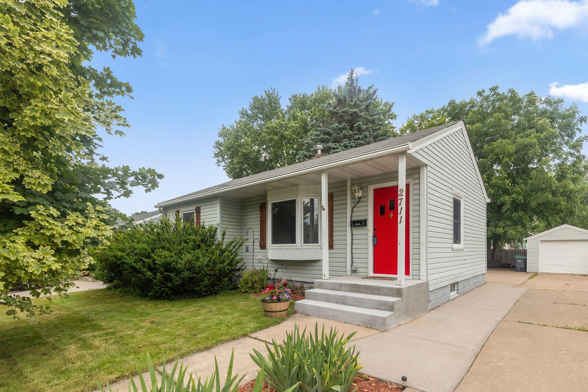 View of Residential at 2711 5th Avenue, North Saint Paul MN 55109, North Saint Paul - Mike Wilen | Minnesota Team Real Estate