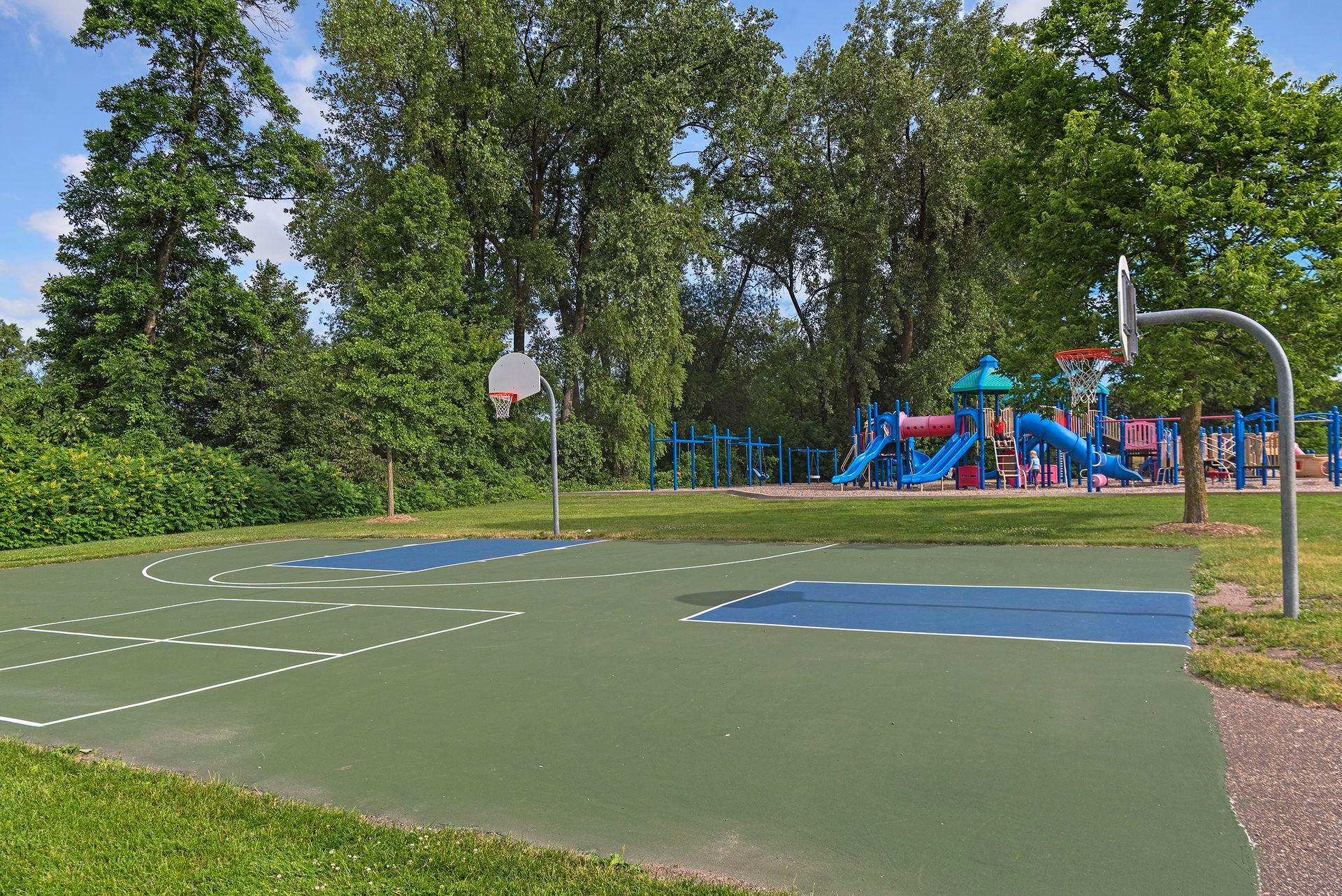 View of Residential at 10837 Shore Drive, Plymouth MN 55441, Plymouth (32 of 36) - Mike Wilen | Minnesota Team Real Estate