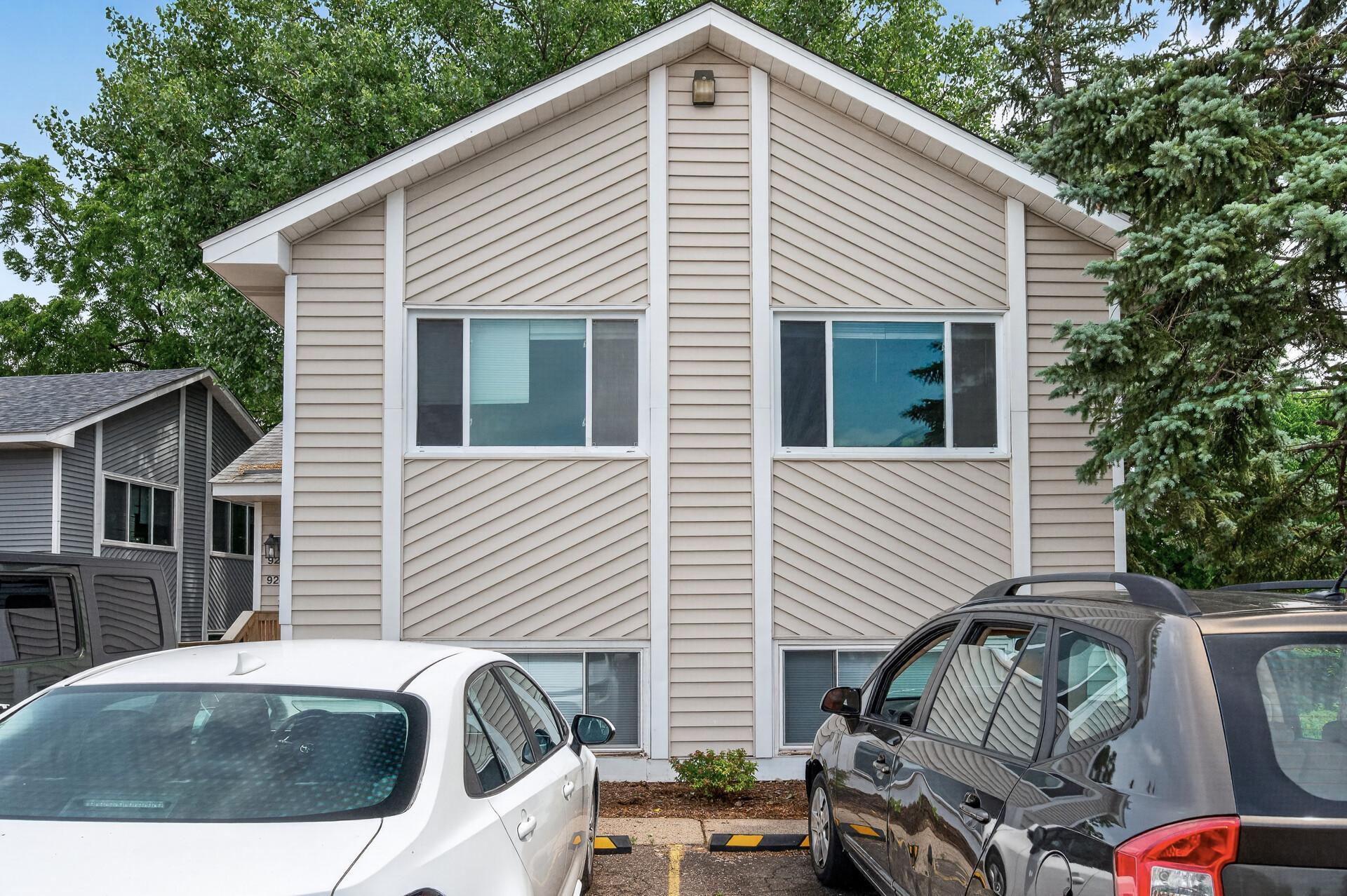 View of Residential Income at 924 9th Avenue, Minneapolis MN 55414, Minneapolis - Mike Wilen | Minnesota Team Real Estate