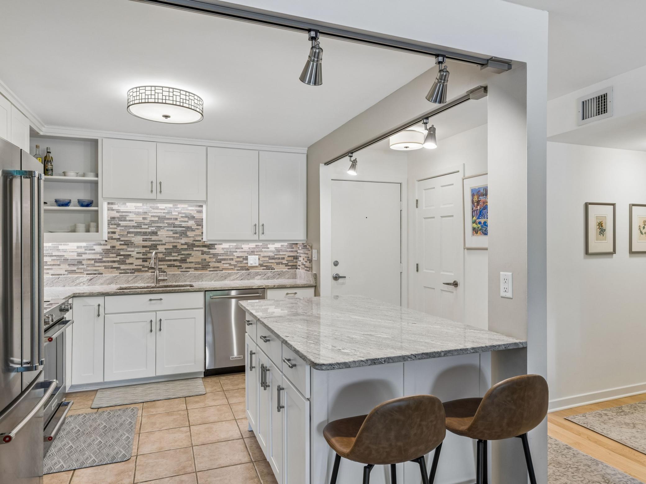 View of Residential at 210 Grant Street #107, Minneapolis MN 55403, Minneapolis (7 of 26) - Mike Wilen | Minnesota Team Real Estate
