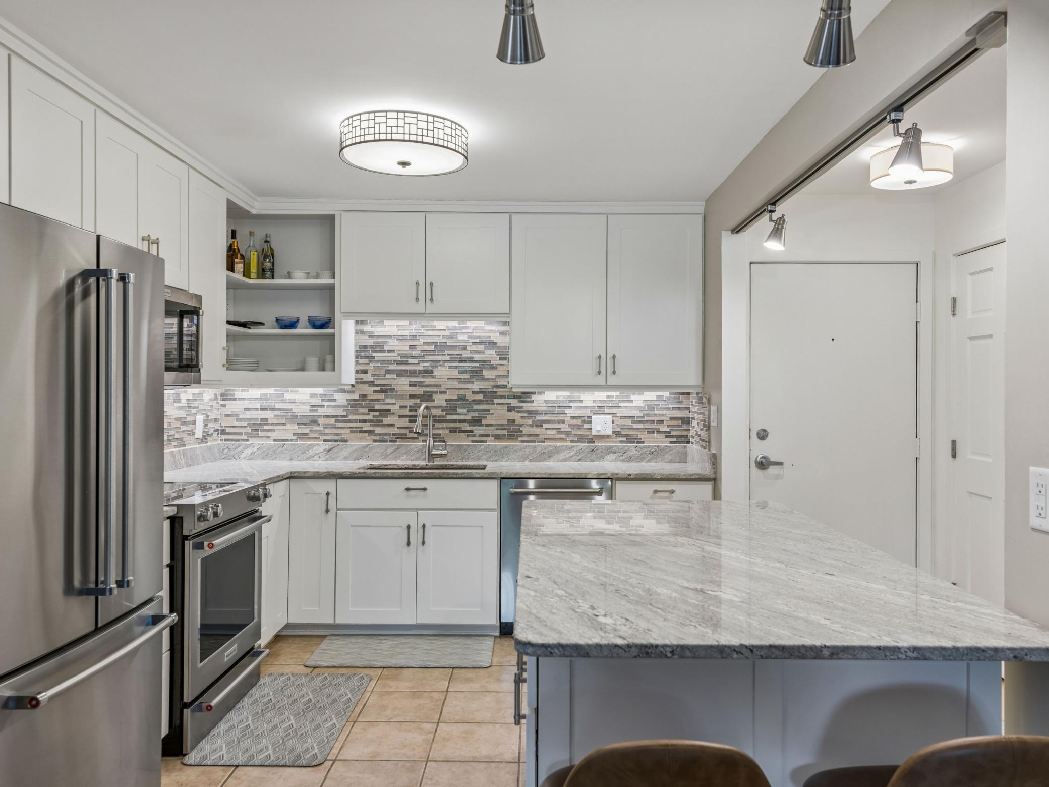 View of Residential at 210 Grant Street #107, Minneapolis MN 55403, Minneapolis (6 of 26) - Mike Wilen | Minnesota Team Real Estate