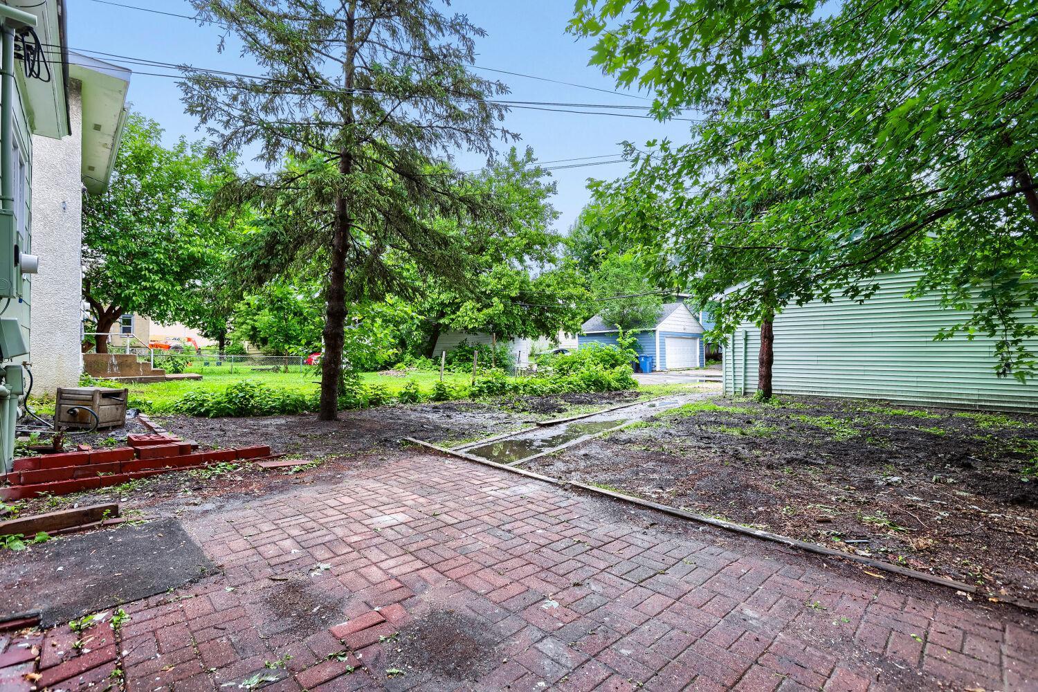 View of Residential at 1092 25th Avenue, Minneapolis MN 55414, Minneapolis (28 of 28) - Mike Wilen | Minnesota Team Real Estate