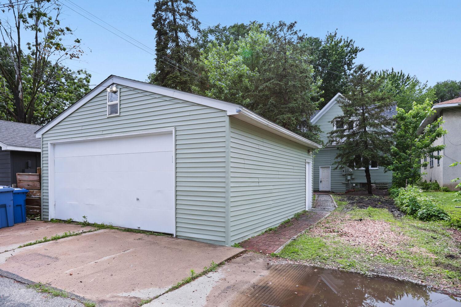 View of Residential at 1092 25th Avenue, Minneapolis MN 55414, Minneapolis (26 of 28) - Mike Wilen | Minnesota Team Real Estate