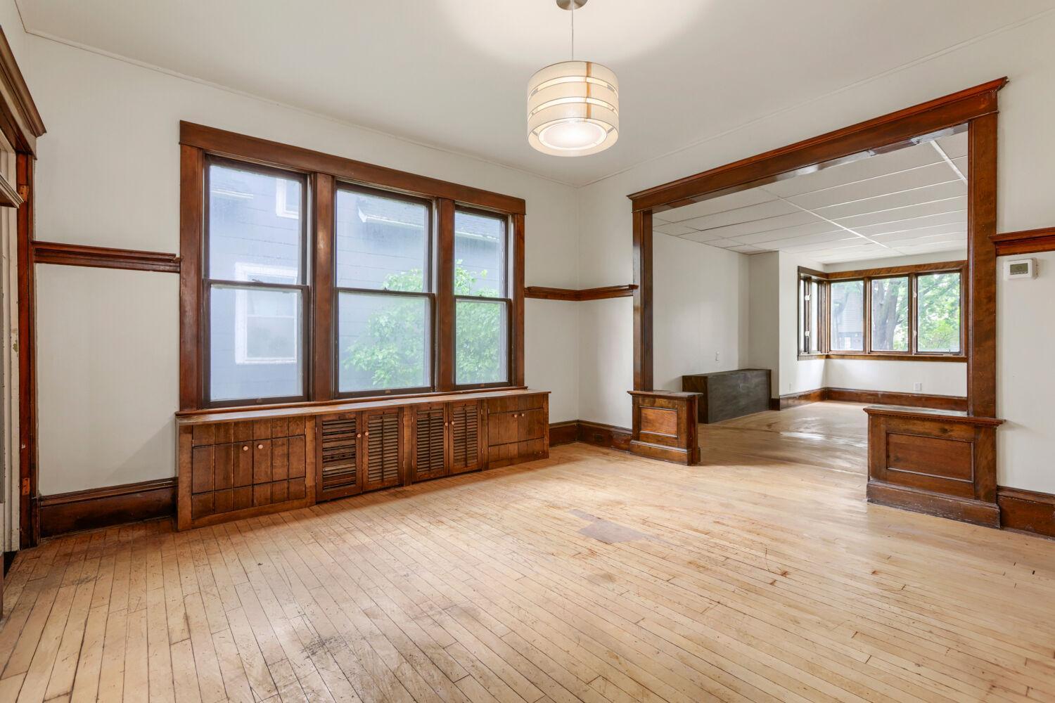 View of Residential at 1092 25th Avenue, Minneapolis MN 55414, Minneapolis (6 of 28) - Mike Wilen | Minnesota Team Real Estate