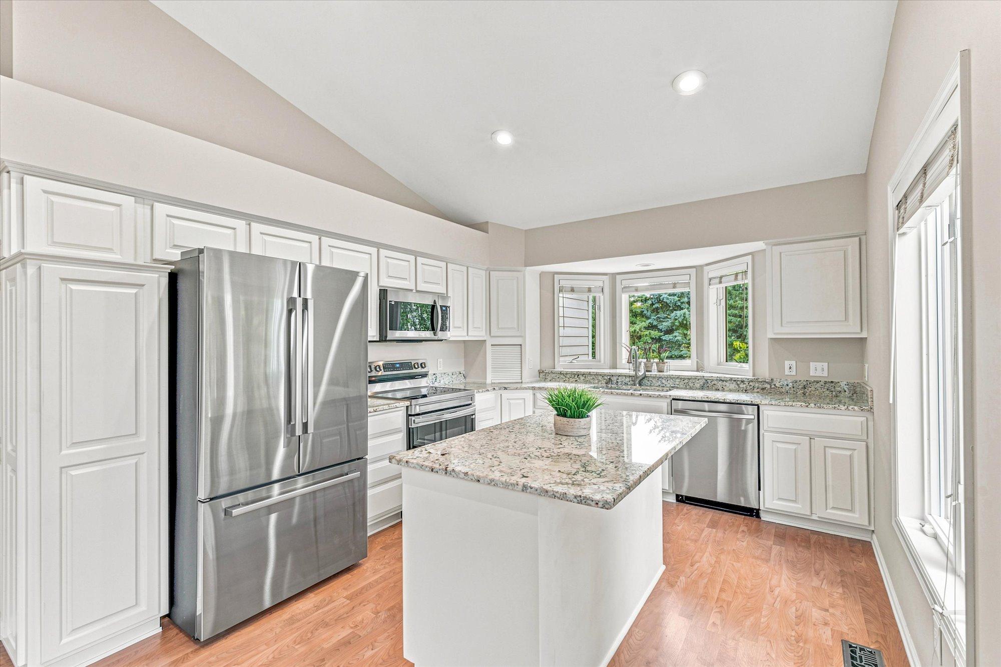 View of Residential at 10970 Kiawah Drive, Eden Prairie MN 55344, Eden Prairie (6 of 35) - Mike Wilen | Minnesota Team Real Estate