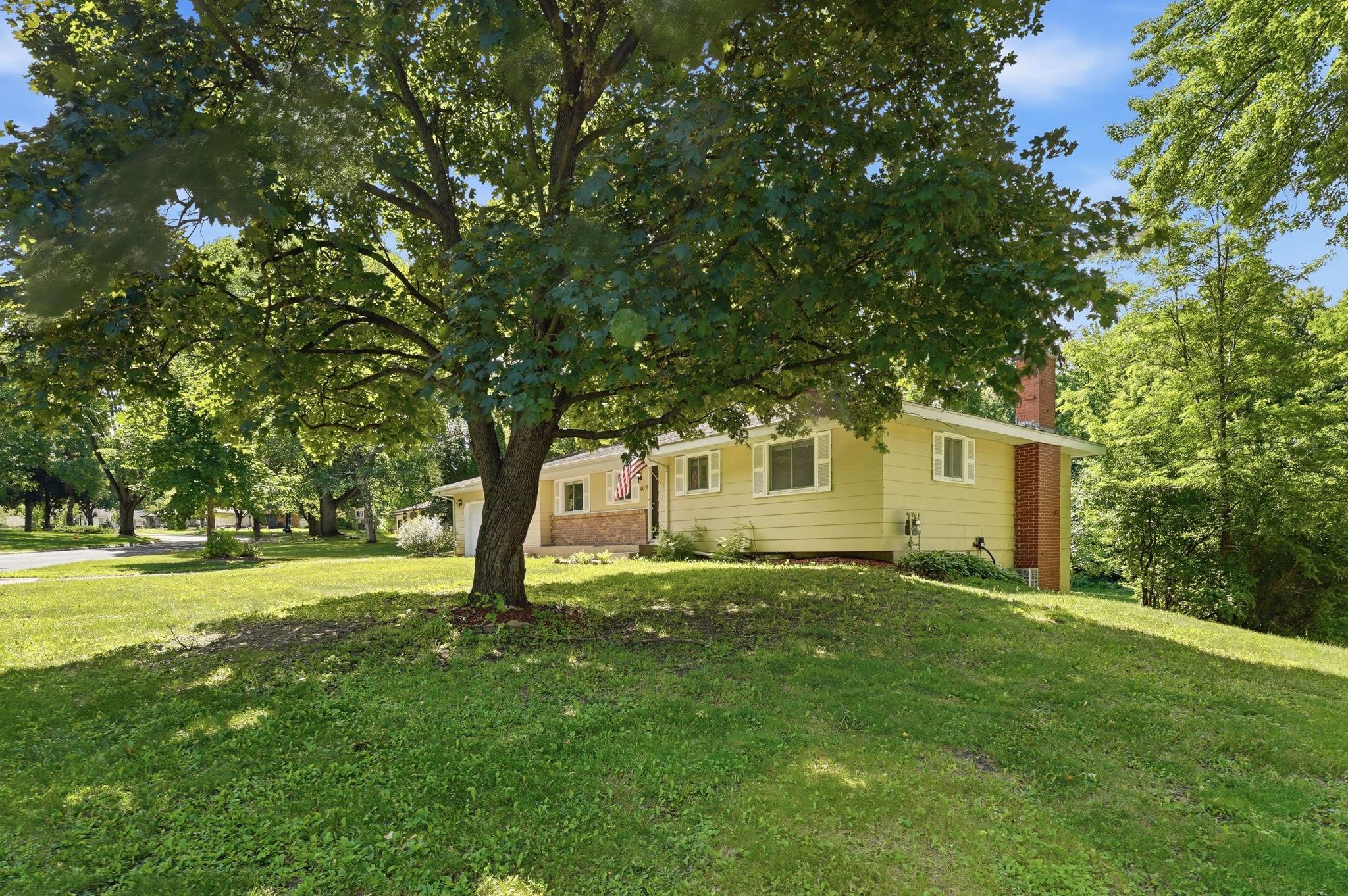 View of Residential at 409 Harold Drive, Burnsville MN 55337, Burnsville (52 of 62) - Mike Wilen | Minnesota Team Real Estate
