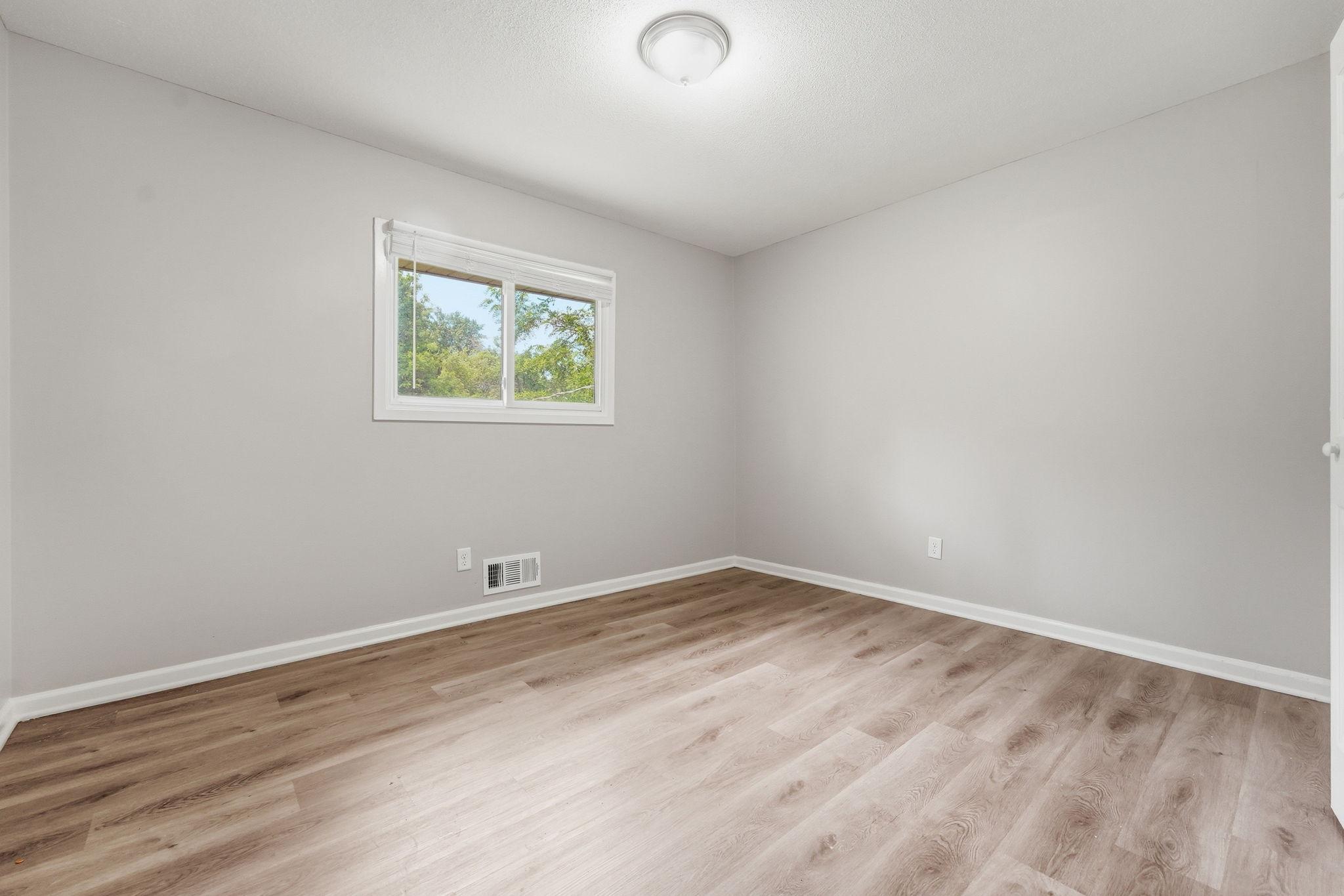 View of Residential at 409 Harold Drive, Burnsville MN 55337, Burnsville (30 of 62) - Mike Wilen | Minnesota Team Real Estate