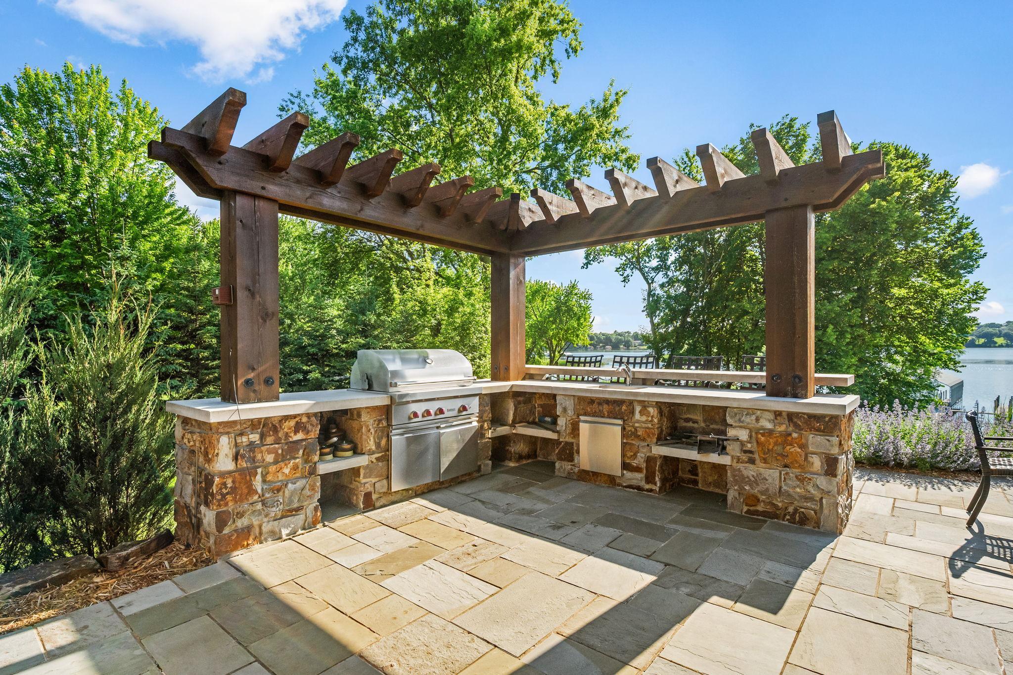 View of Residential at 475 Oxford Road, Orono MN 55356, Orono (68 of 89) - Mike Wilen | Minnesota Team Real Estate