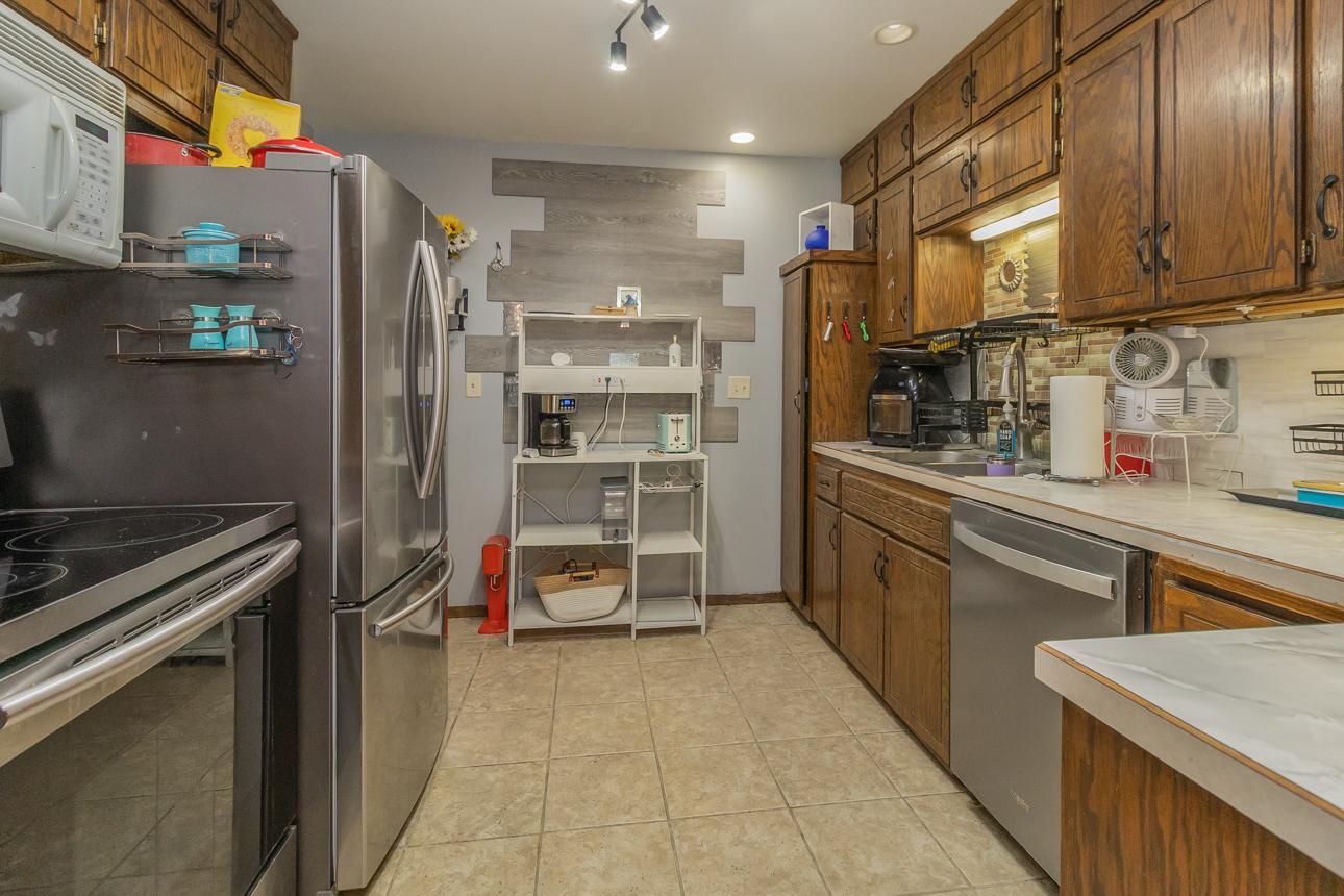 View of Residential at 13404 Oakland Drive, Burnsville MN 55337, Burnsville (16 of 38) - Mike Wilen | Minnesota Team Real Estate