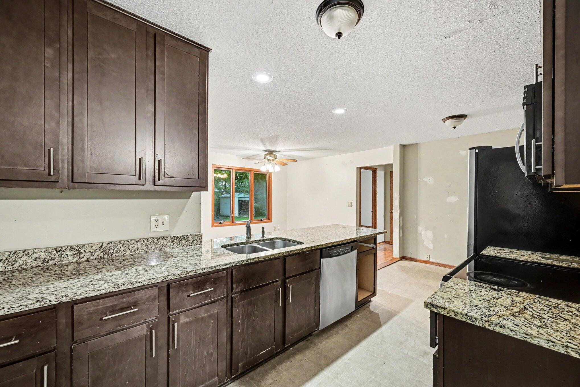 View of Residential at 1708 Lydia Avenue, Roseville MN 55113, Roseville (17 of 25) - Mike Wilen | Minnesota Team Real Estate