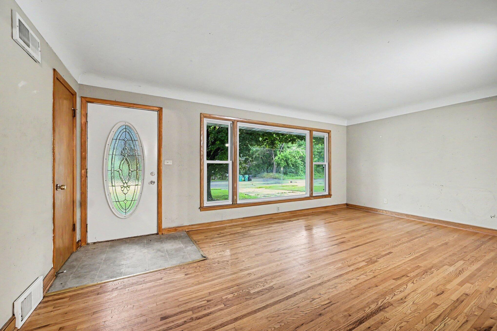 View of Residential at 1708 Lydia Avenue, Roseville MN 55113, Roseville (10 of 25) - Mike Wilen | Minnesota Team Real Estate