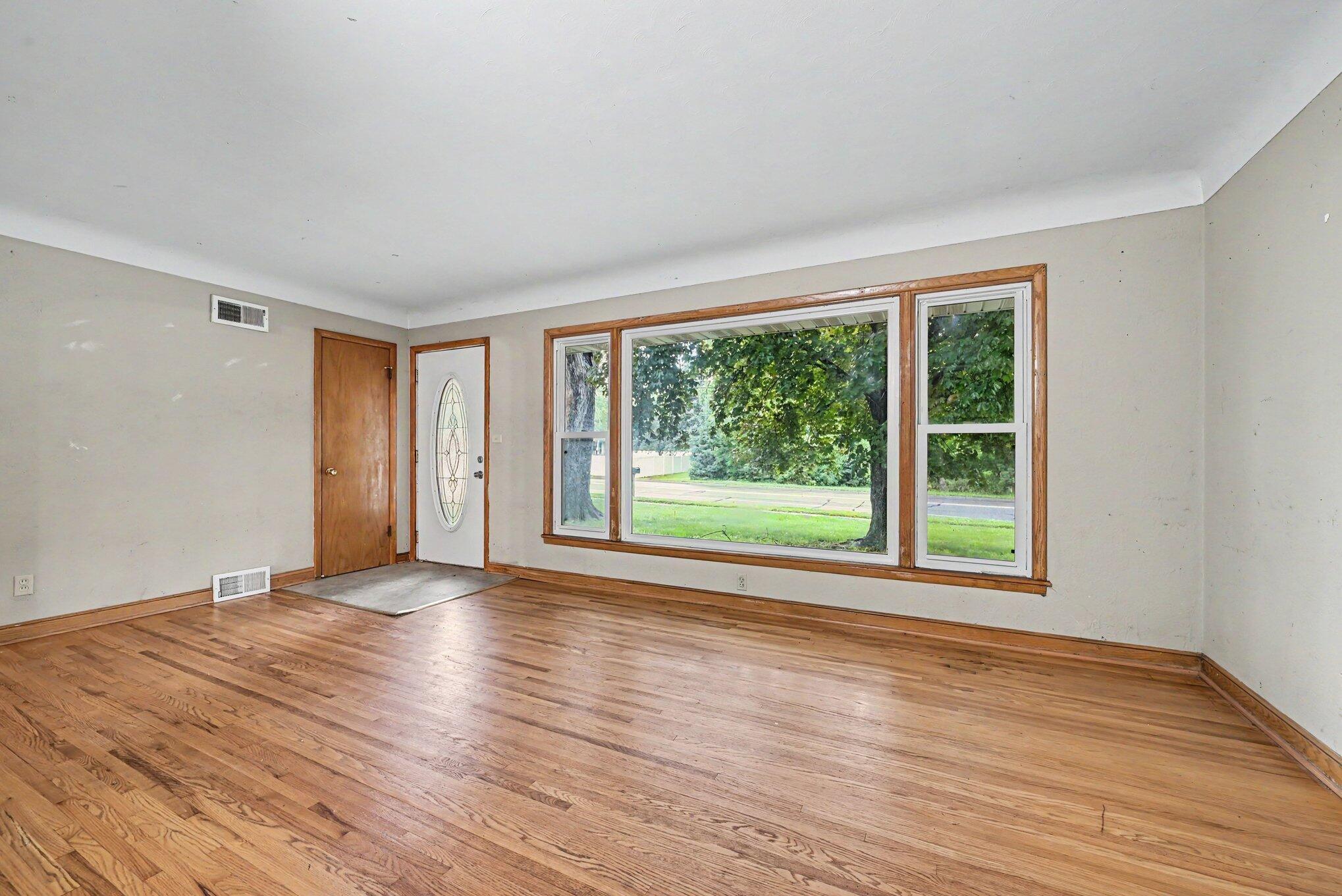 View of Residential at 1708 Lydia Avenue, Roseville MN 55113, Roseville (9 of 25) - Mike Wilen | Minnesota Team Real Estate