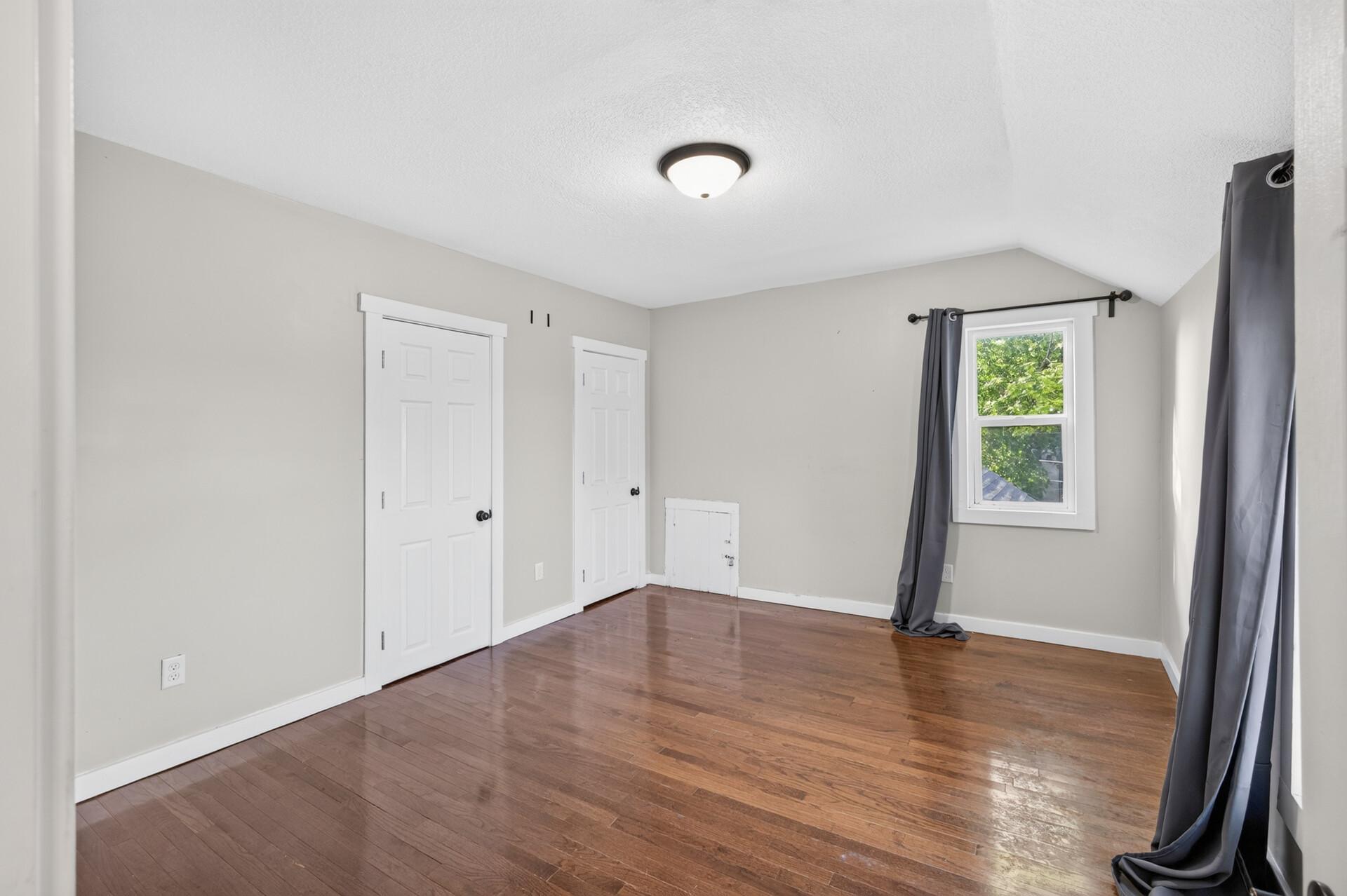View of Residential at 736 Plum Street, Saint Paul MN 55106, Saint Paul (24 of 45) - Mike Wilen | Minnesota Team Real Estate