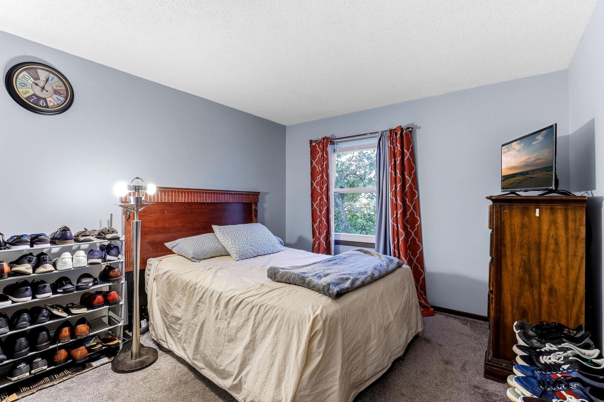 View of Residential at 6877 Grenwich Lane, Oakdale MN 55128, Oakdale (8 of 18) - Mike Wilen | Minnesota Team Real Estate