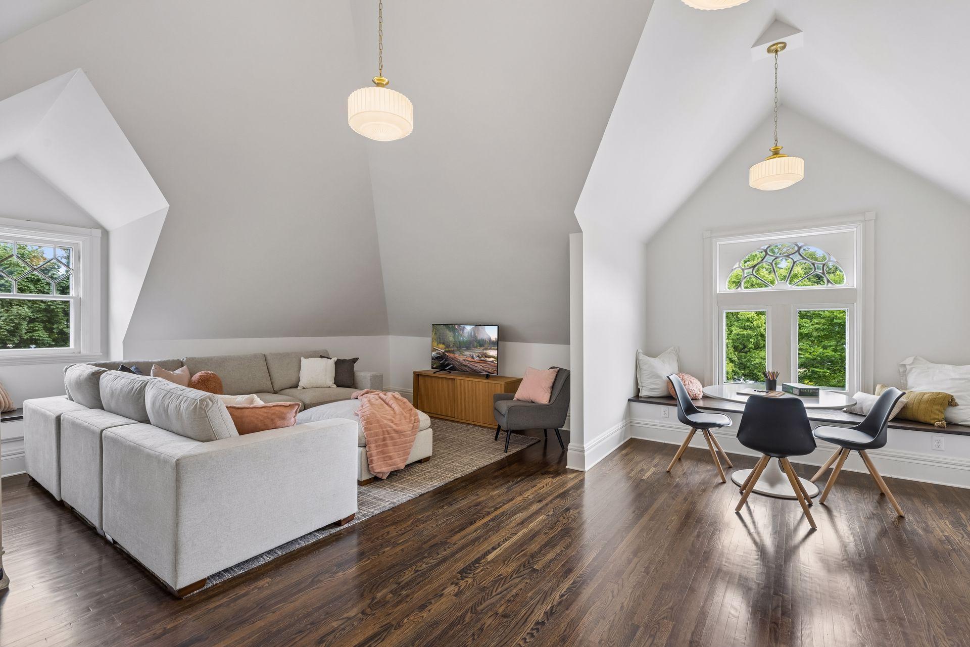 View of Residential at 1373 Summit Avenue, Saint Paul MN 55105, Saint Paul (89 of 129) - Mike Wilen | Minnesota Team Real Estate