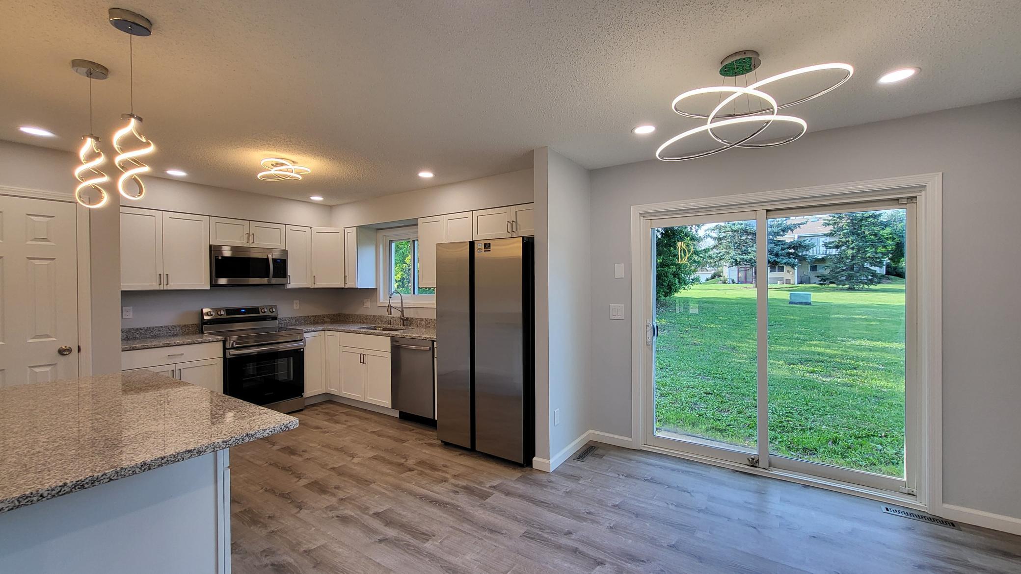 View of Residential at 524 Wood Way, Burnsville MN 55337, Burnsville (7 of 21) - Mike Wilen | Minnesota Team Real Estate