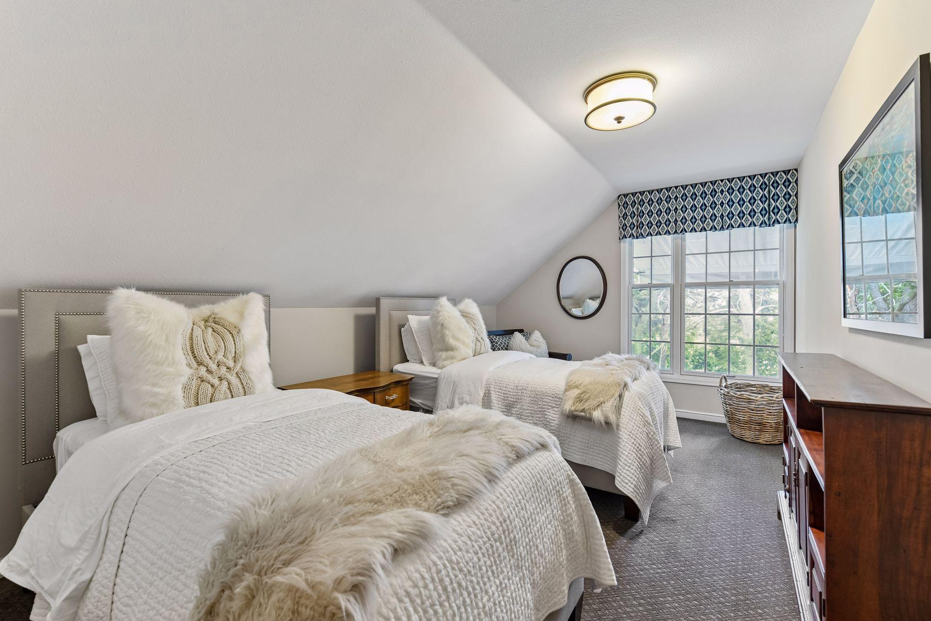 View of Residential at 480 Highcroft Road, Wayzata MN 55391, Wayzata (25 of 42) - Mike Wilen | Minnesota Team Real Estate