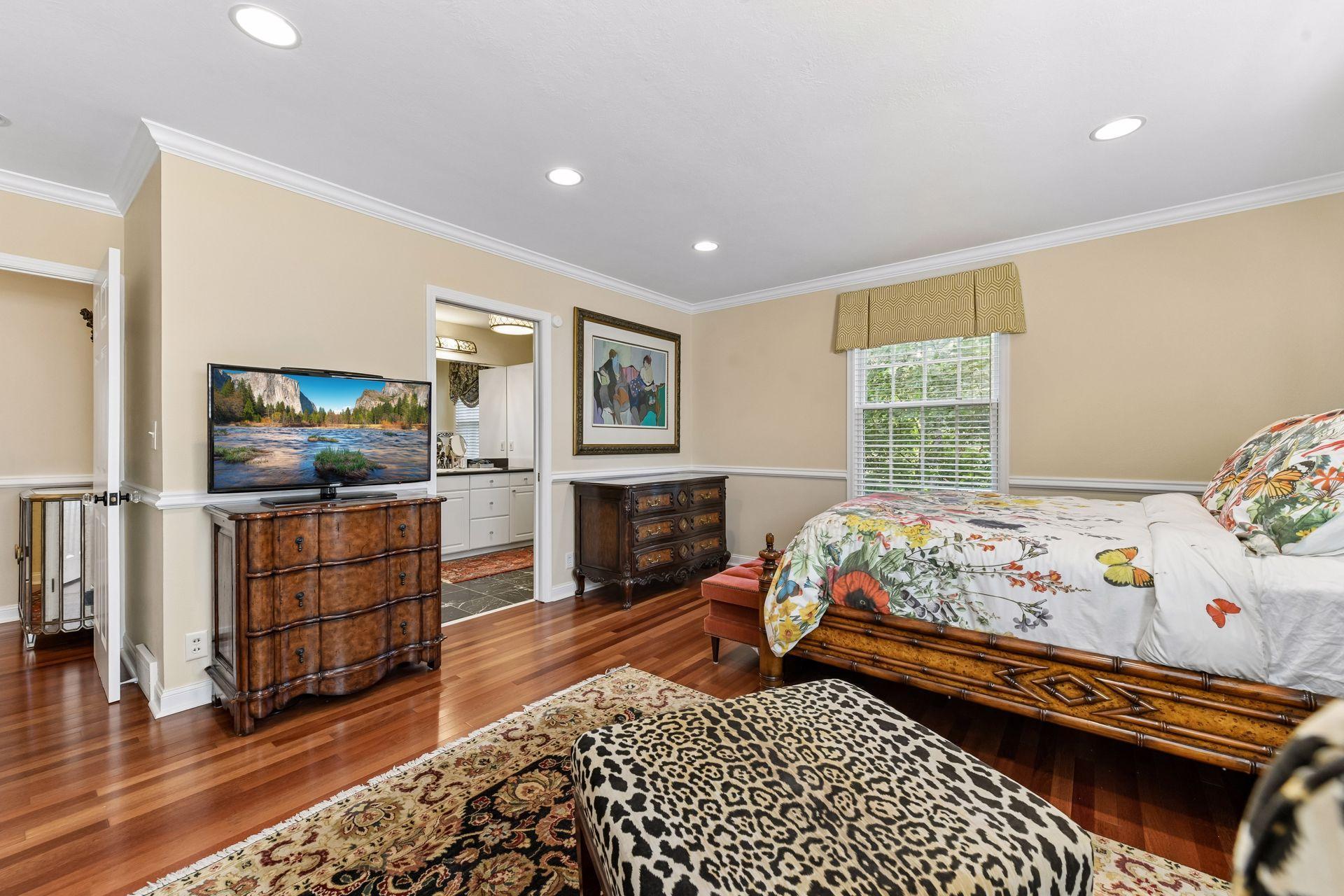 View of Residential at 480 Highcroft Road, Wayzata MN 55391, Wayzata (21 of 42) - Mike Wilen | Minnesota Team Real Estate