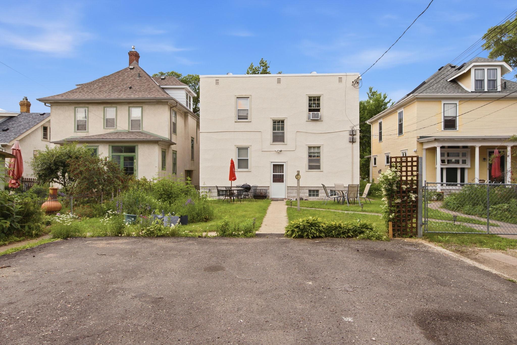 View of Residential Income at 3215 Chicago Avenue, Minneapolis MN 55407, Minneapolis (22 of 31) - Mike Wilen | Minnesota Team Real Estate