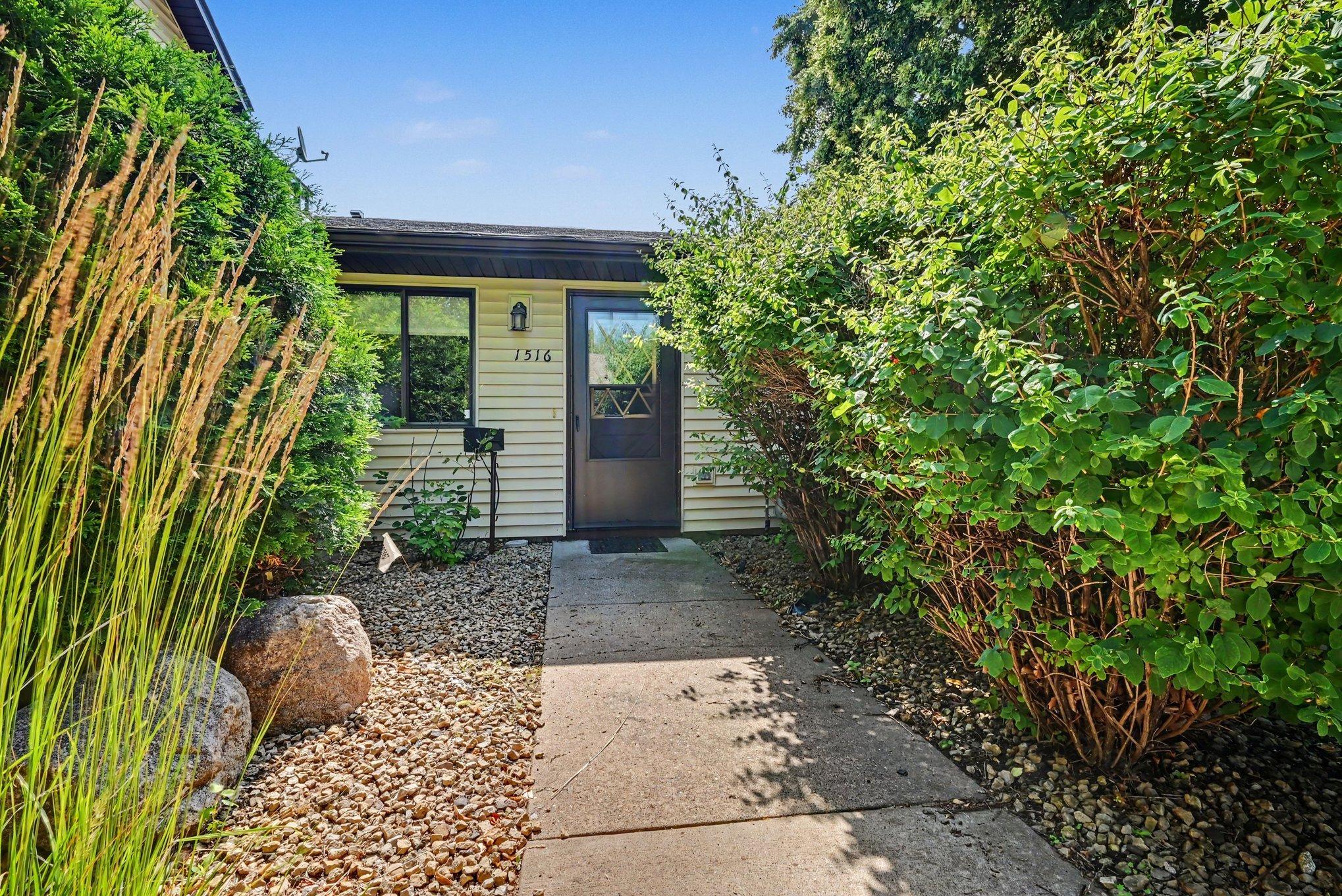 View of Residential at 1516 Helmo Avenue, Oakdale MN 55128, Oakdale (14 of 15) - Mike Wilen | Minnesota Team Real Estate