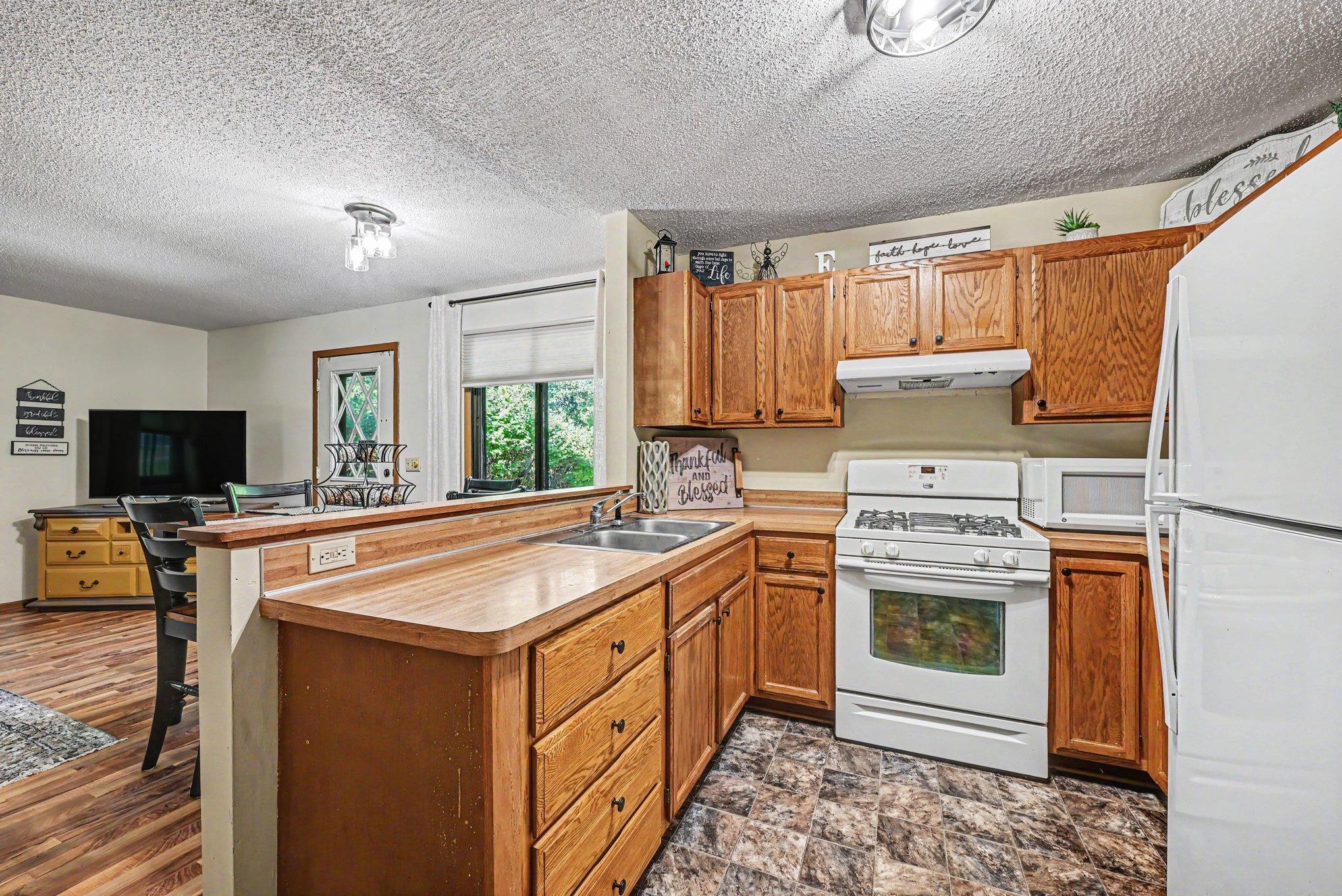View of Residential at 1516 Helmo Avenue, Oakdale MN 55128, Oakdale (6 of 15) - Mike Wilen | Minnesota Team Real Estate