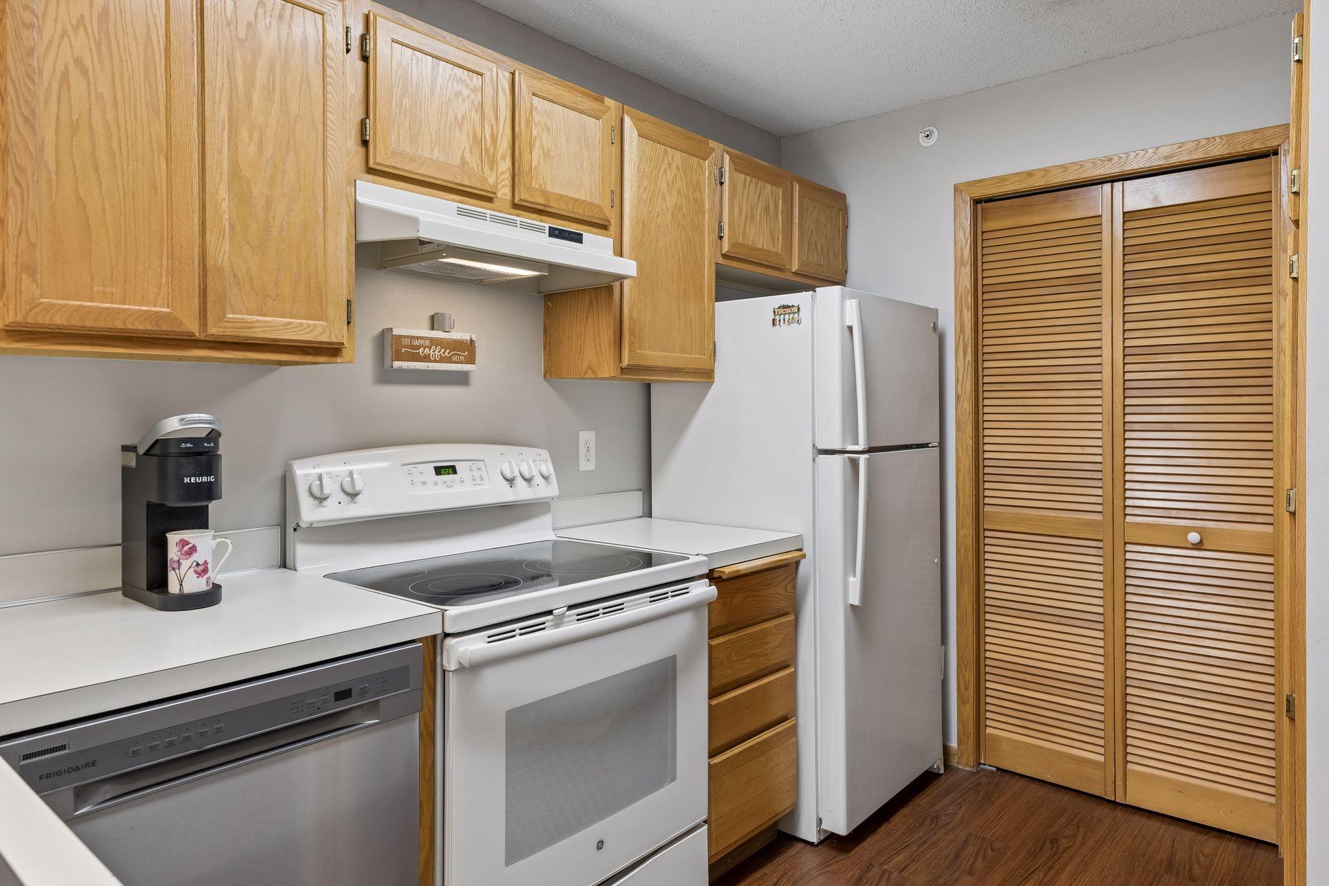 View of Residential at 2240 Ranchview Lane #80, Plymouth MN 55447, Plymouth (10 of 37) - Mike Wilen | Minnesota Team Real Estate