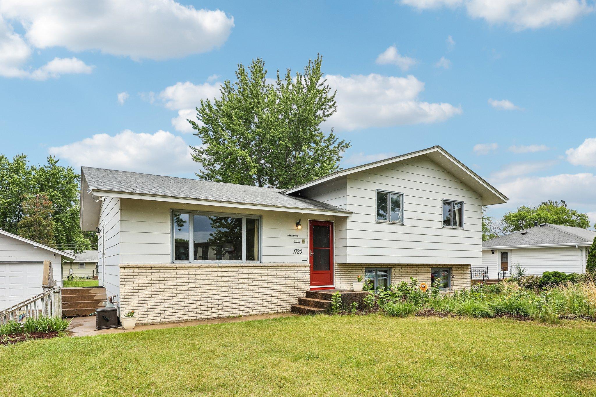View of Residential at 1720 69th Avenue, Brooklyn Center MN 55430, Brooklyn Center (3 of 41) - Mike Wilen | Minnesota Team Real Estate