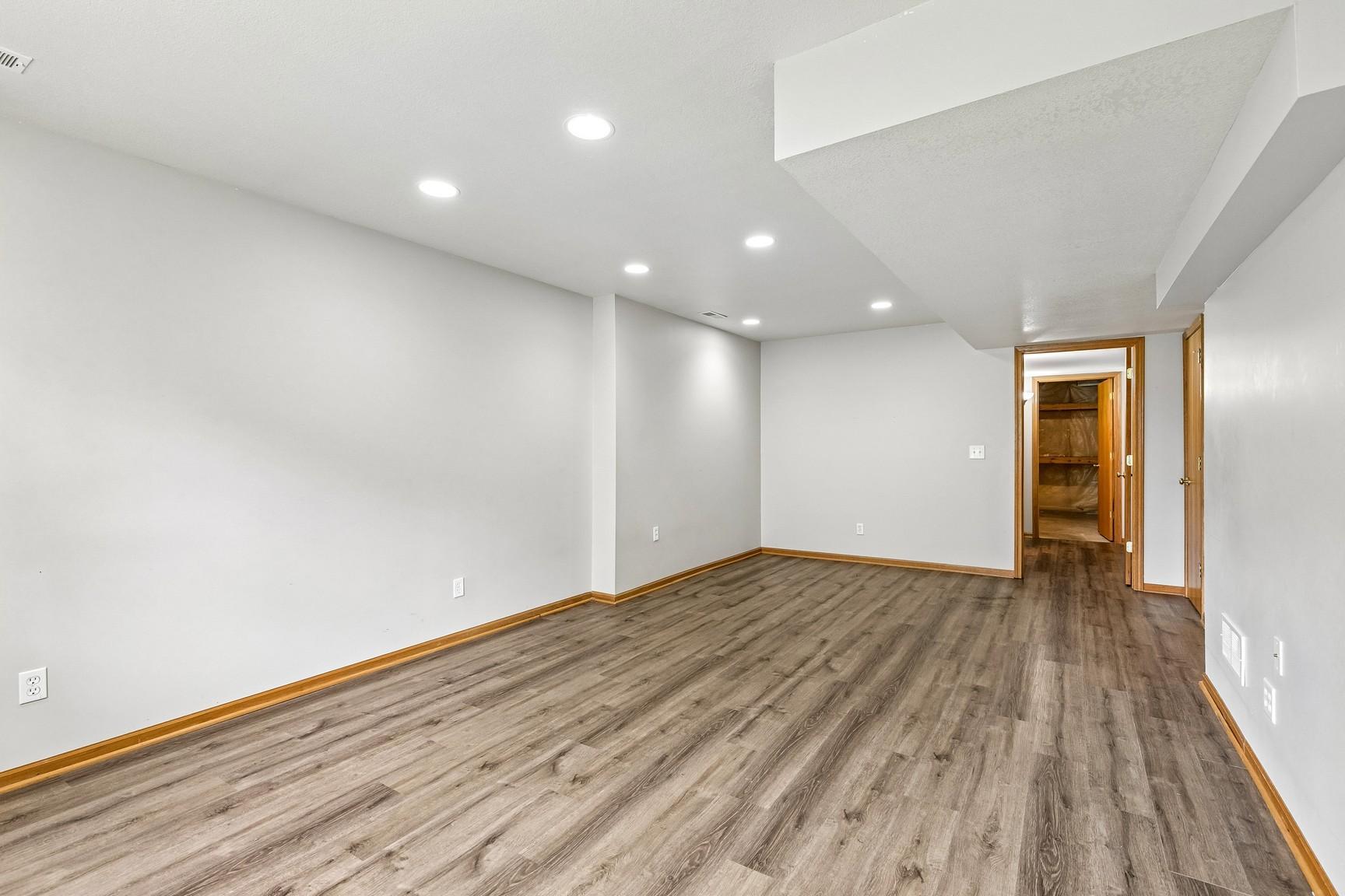 View of Residential at 4926 Rusten Road, Eagan MN 55122, Eagan (41 of 50) - Mike Wilen | Minnesota Team Real Estate