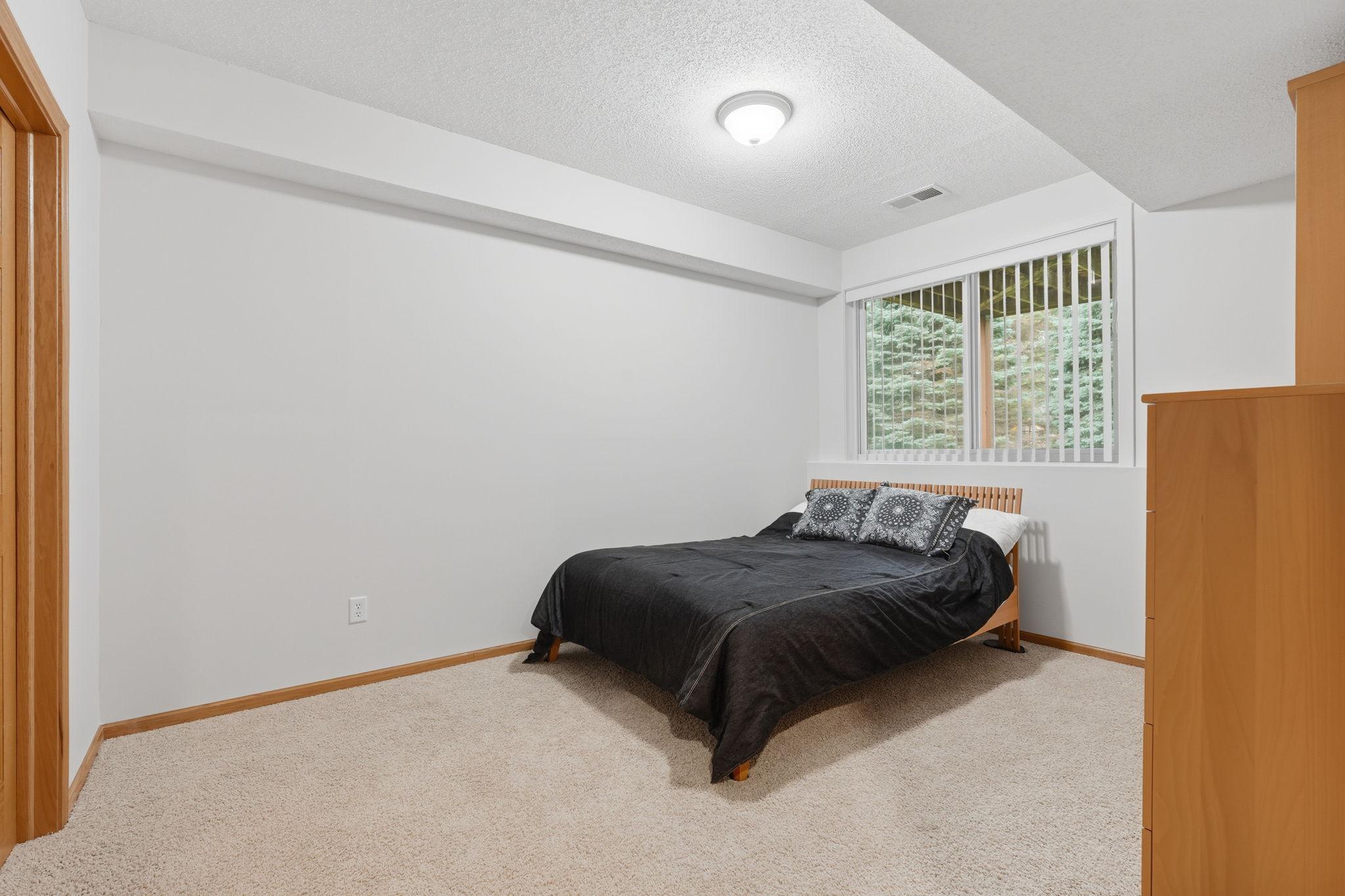 View of Residential at 10812 Thone Circle, Woodbury MN 55129, Woodbury (31 of 37) - Mike Wilen | Minnesota Team Real Estate