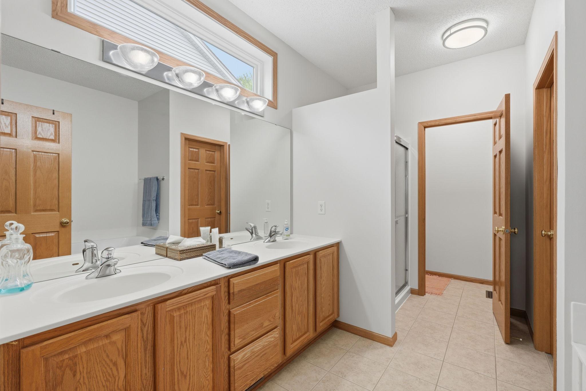 View of Residential at 10812 Thone Circle, Woodbury MN 55129, Woodbury (21 of 37) - Mike Wilen | Minnesota Team Real Estate