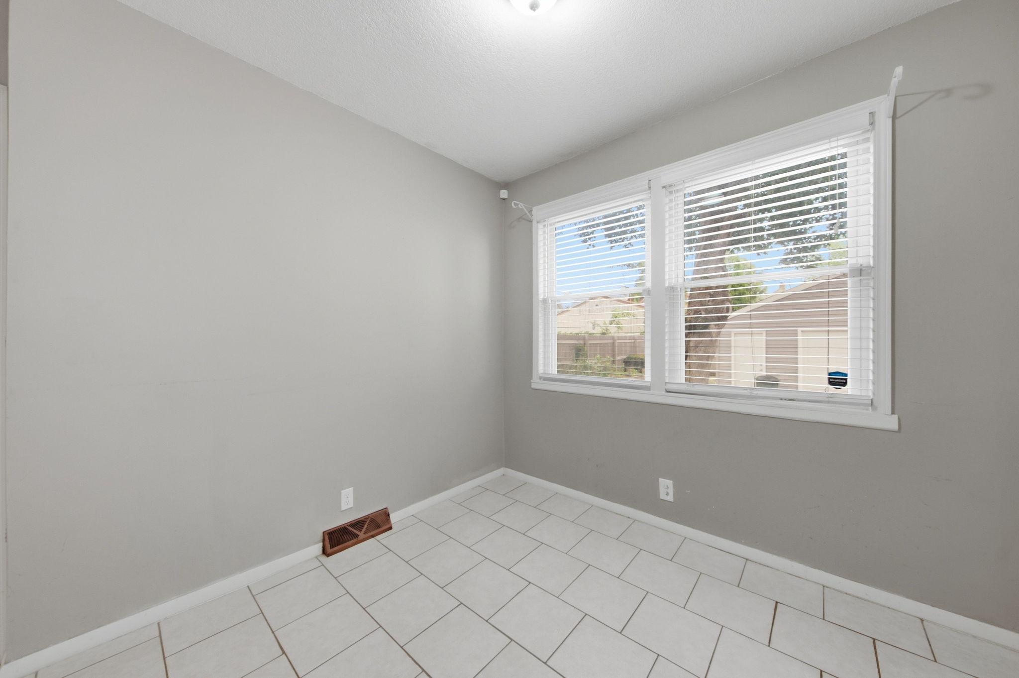 View of Residential at 1004 Western Avenue, Saint Paul MN 55117, Saint Paul (11 of 29) - Mike Wilen | Minnesota Team Real Estate