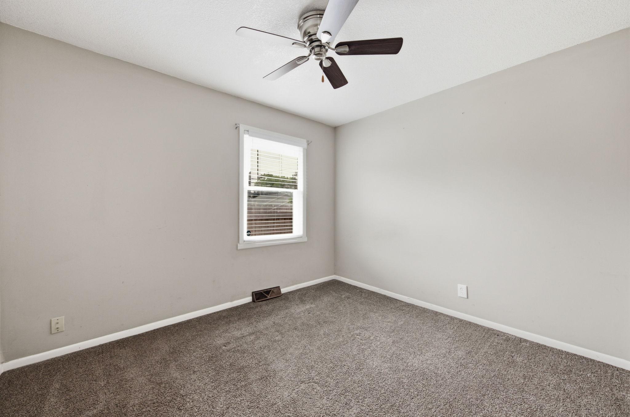 View of Residential at 1004 Western Avenue, Saint Paul MN 55117, Saint Paul (10 of 29) - Mike Wilen | Minnesota Team Real Estate