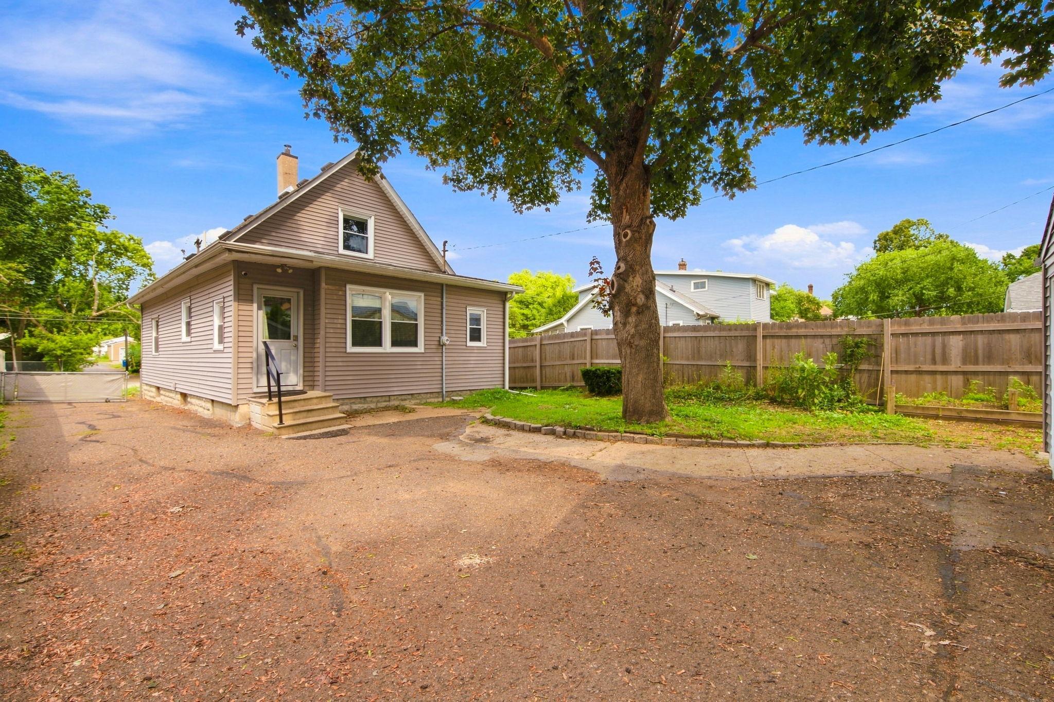 View of Residential at 1004 Western Avenue, Saint Paul MN 55117, Saint Paul (21 of 29) - Mike Wilen | Minnesota Team Real Estate