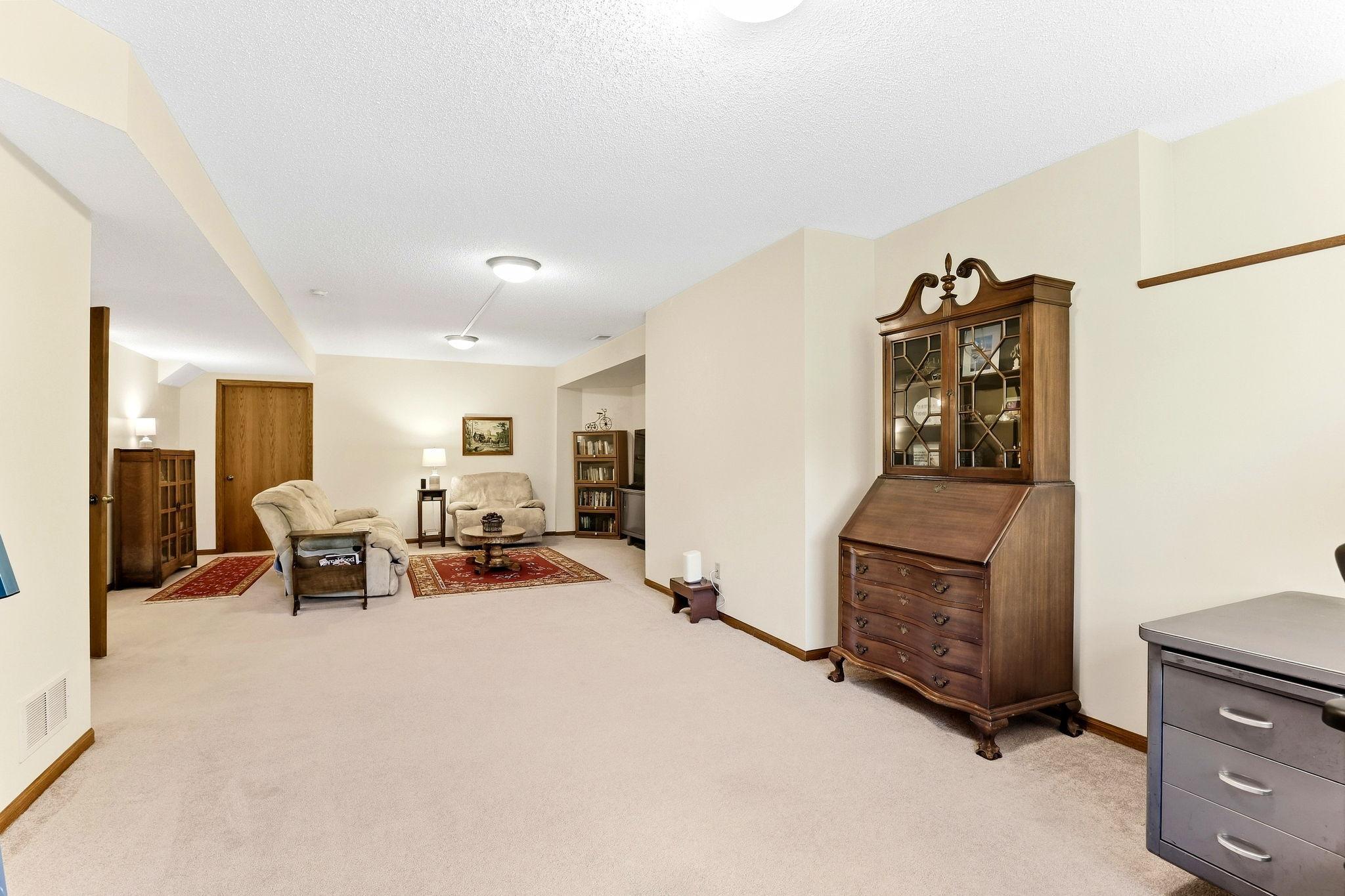 View of Residential at 821 Ivy Lane, Eagan MN 55123, Eagan (14 of 19) - Mike Wilen | Minnesota Team Real Estate