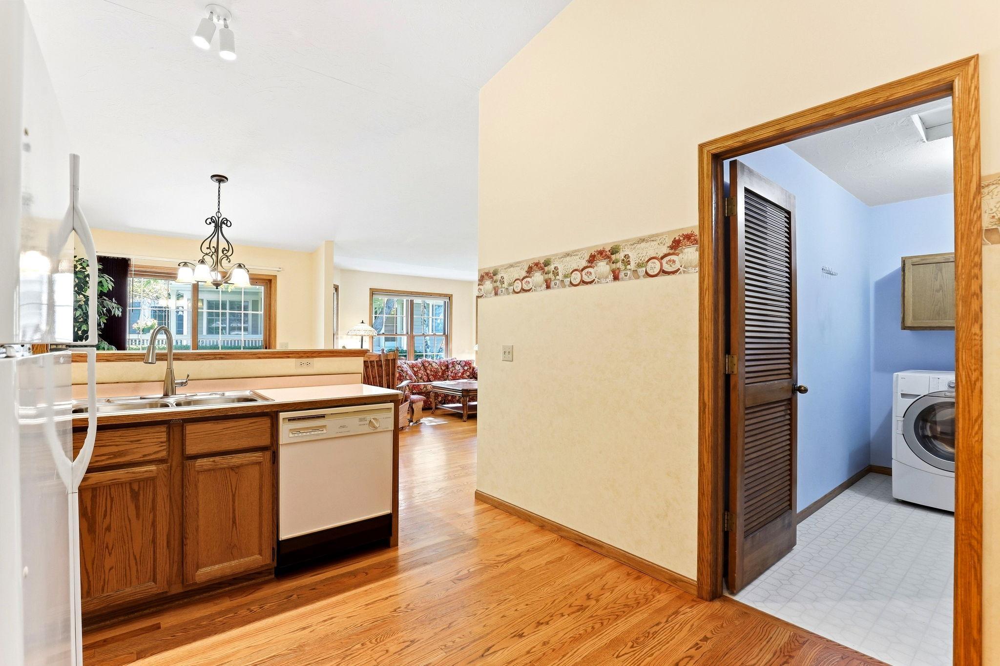View of Residential at 821 Ivy Lane, Eagan MN 55123, Eagan (9 of 19) - Mike Wilen | Minnesota Team Real Estate