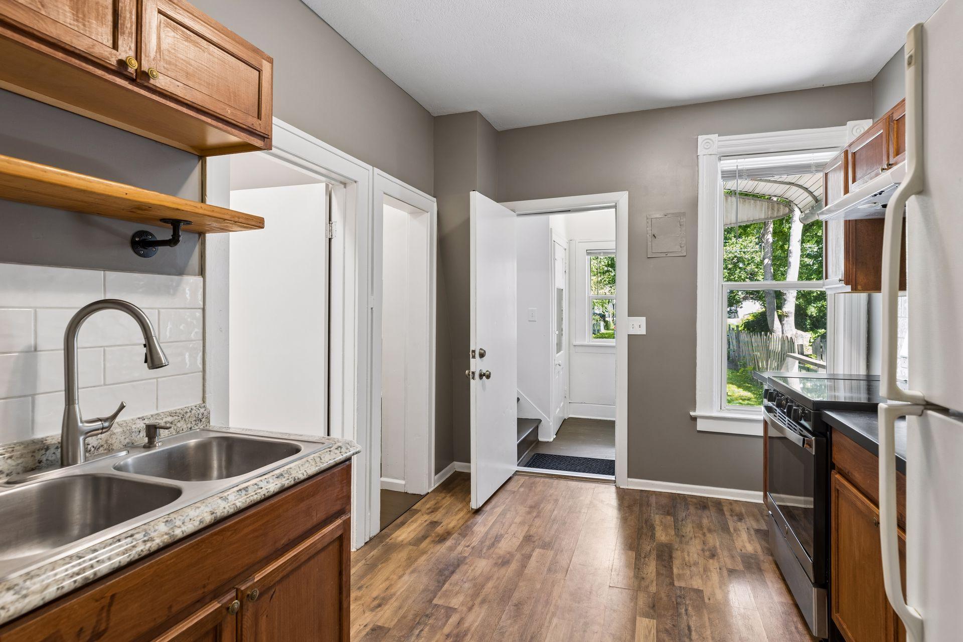 View of Residential Income at 235 Charles Avenue, Saint Paul MN 55103, Saint Paul (6 of 32) - Mike Wilen | Minnesota Team Real Estate