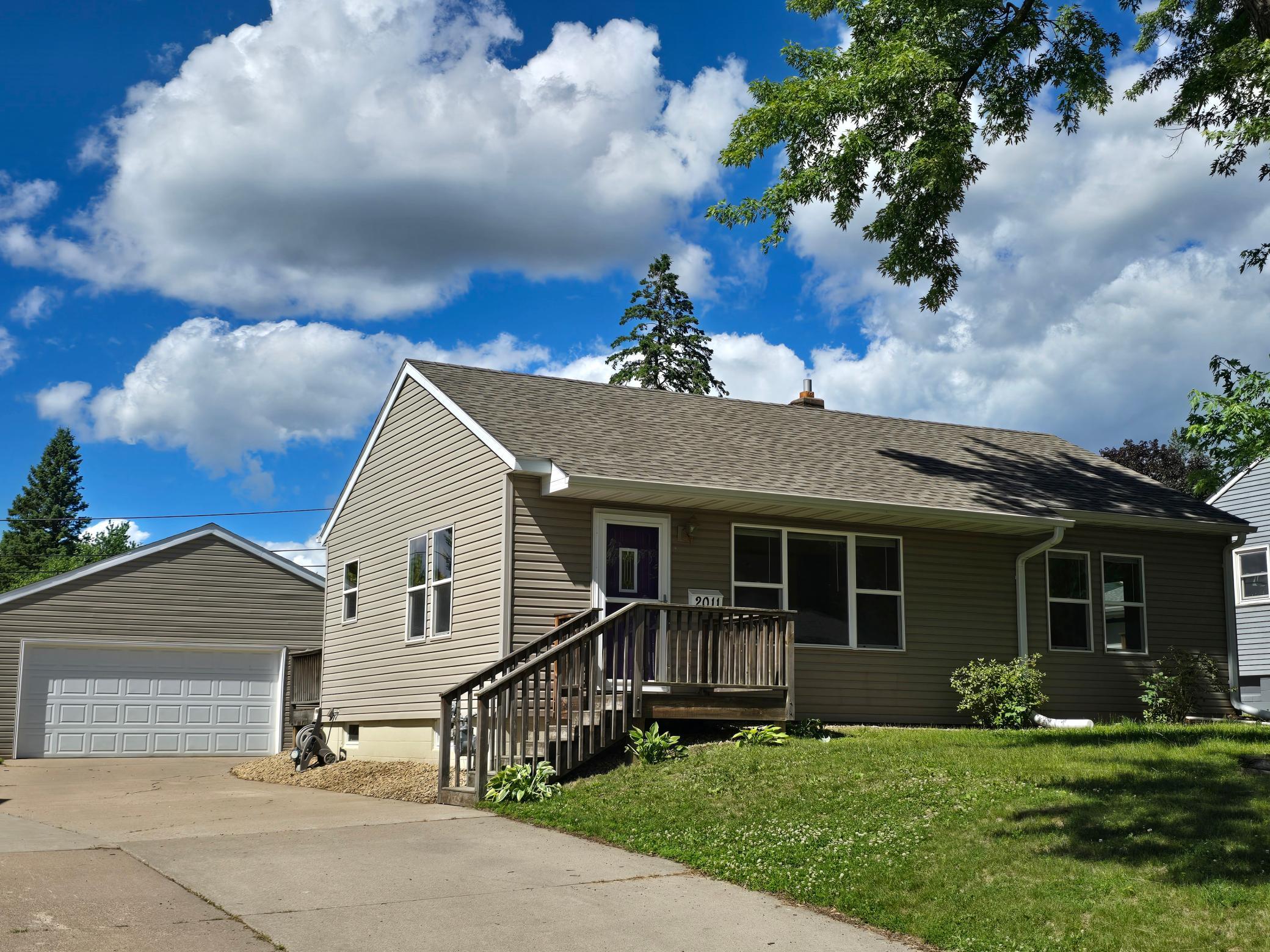 View of Residential at 2011 Northwood Drive, North Saint Paul MN 55109, North Saint Paul - Mike Wilen | Minnesota Team Real Estate