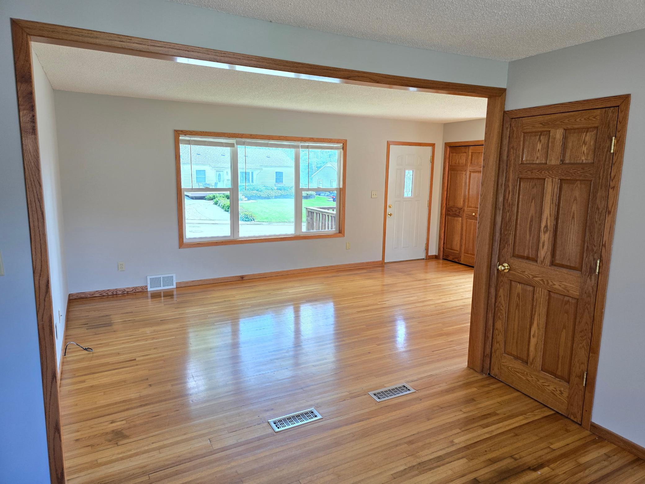 View of Residential at 2011 Northwood Drive, North Saint Paul MN 55109, North Saint Paul (24 of 48) - Mike Wilen | Minnesota Team Real Estate