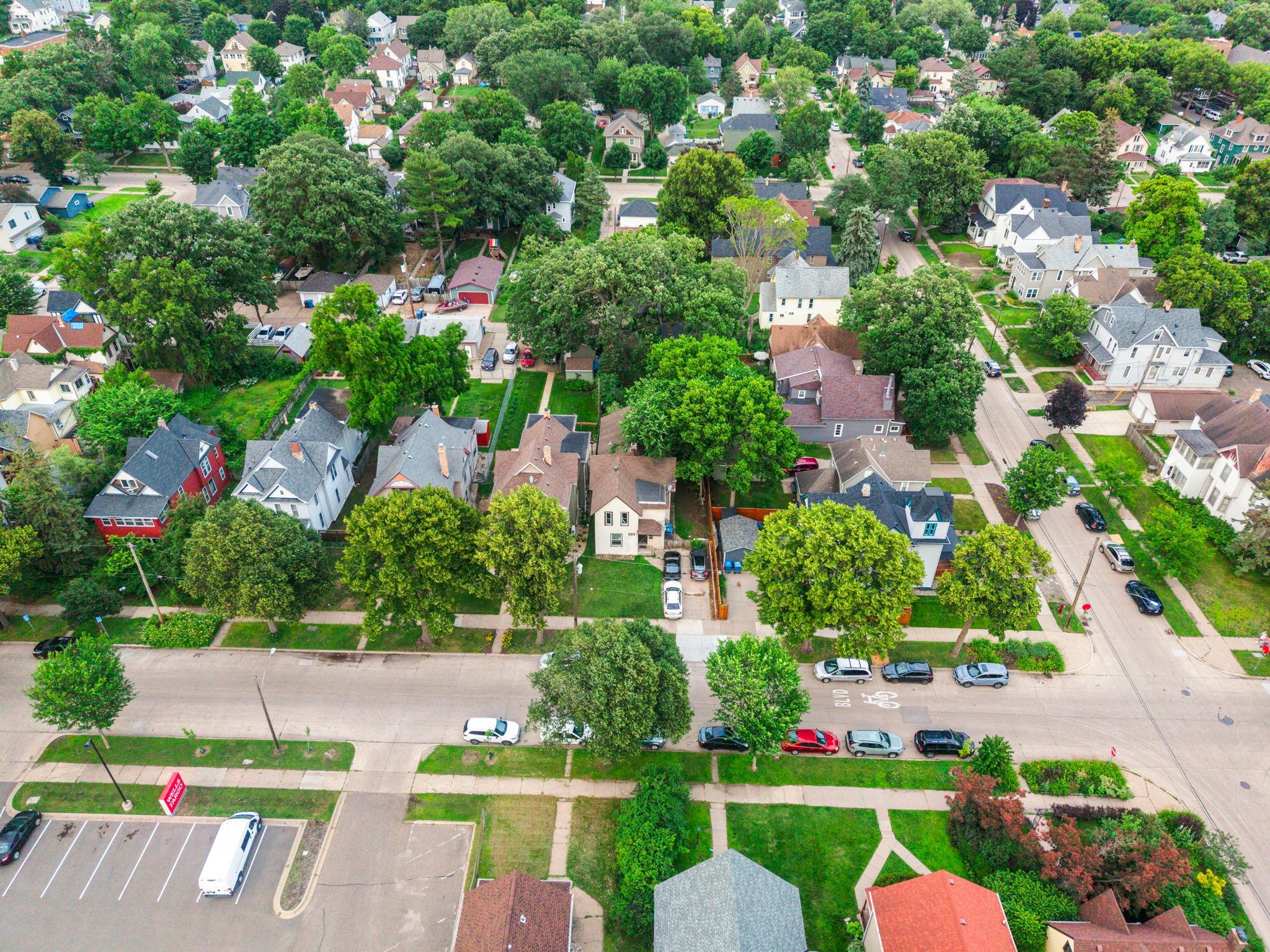 View of Residential Income at 2313 Polk Street, Minneapolis MN 55418, Minneapolis (26 of 37) - Mike Wilen | Minnesota Team Real Estate