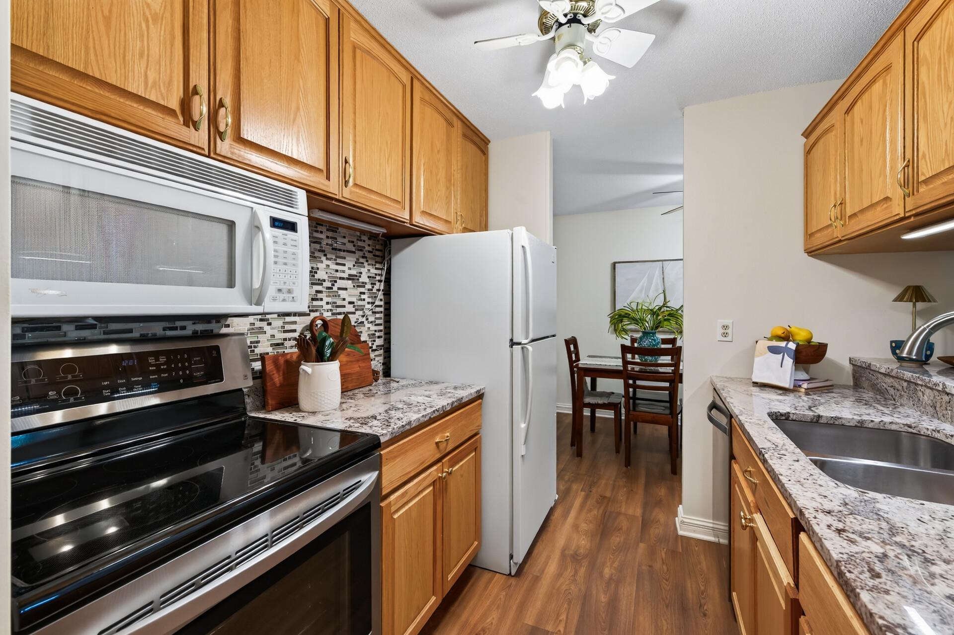 View of Residential at 2800 Hamline Avenue #102, Roseville MN 55113, Roseville (7 of 30) - Mike Wilen | Minnesota Team Real Estate