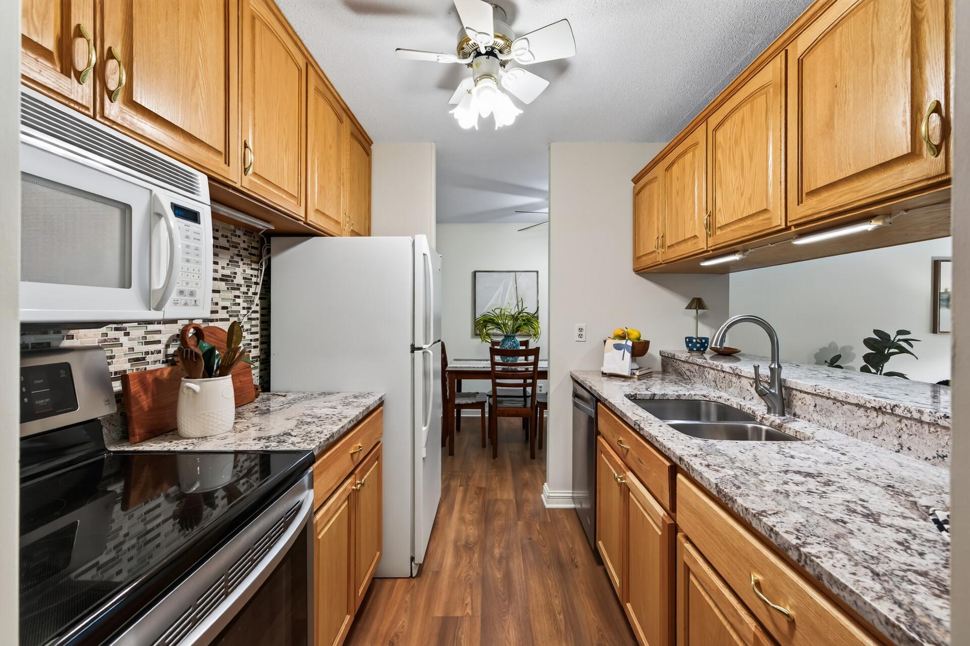 View of Residential at 2800 Hamline Avenue #102, Roseville MN 55113, Roseville (9 of 30) - Mike Wilen | Minnesota Team Real Estate