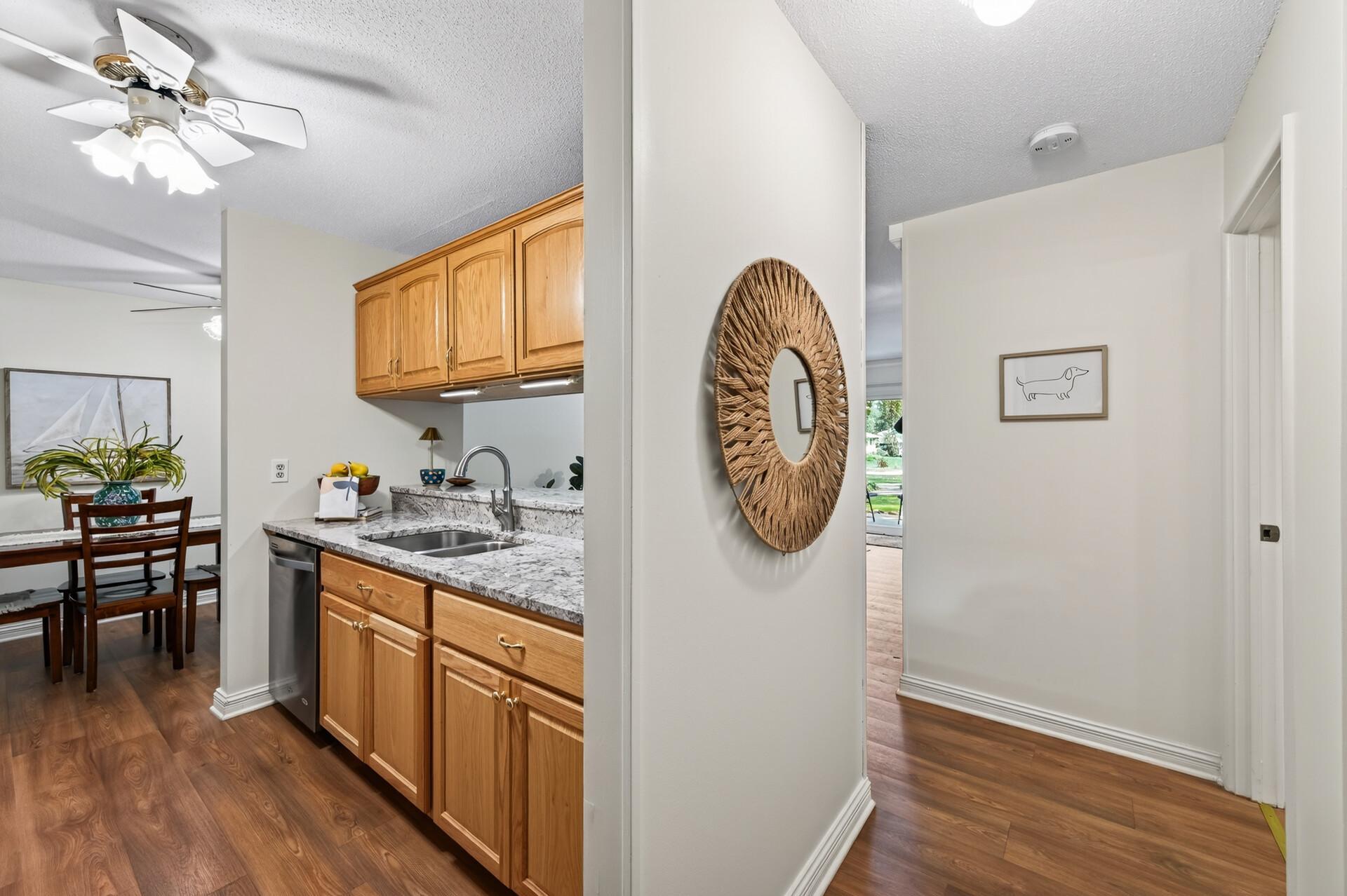 View of Residential at 2800 Hamline Avenue #102, Roseville MN 55113, Roseville (8 of 30) - Mike Wilen | Minnesota Team Real Estate